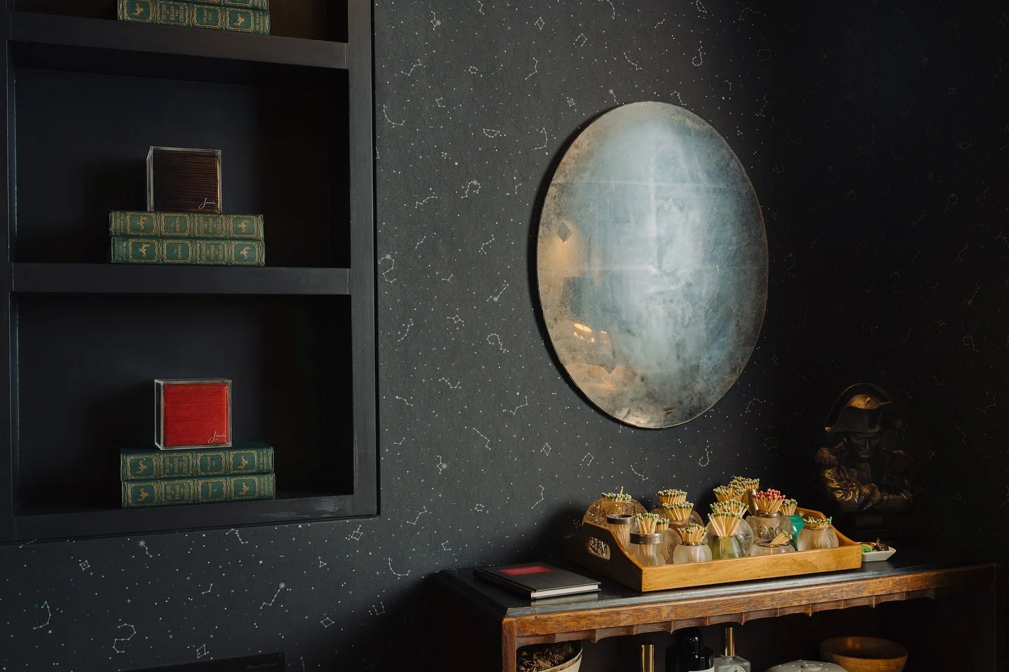 Dark, moody, and meticulously designed - this bathroom, like every corner of this Ojai home, feels like art. 🌌

📍216 E Matilija St - details linked in bio.

Tyler Kallenbach | Montecito Valley
Village Properties
DRE #02021945