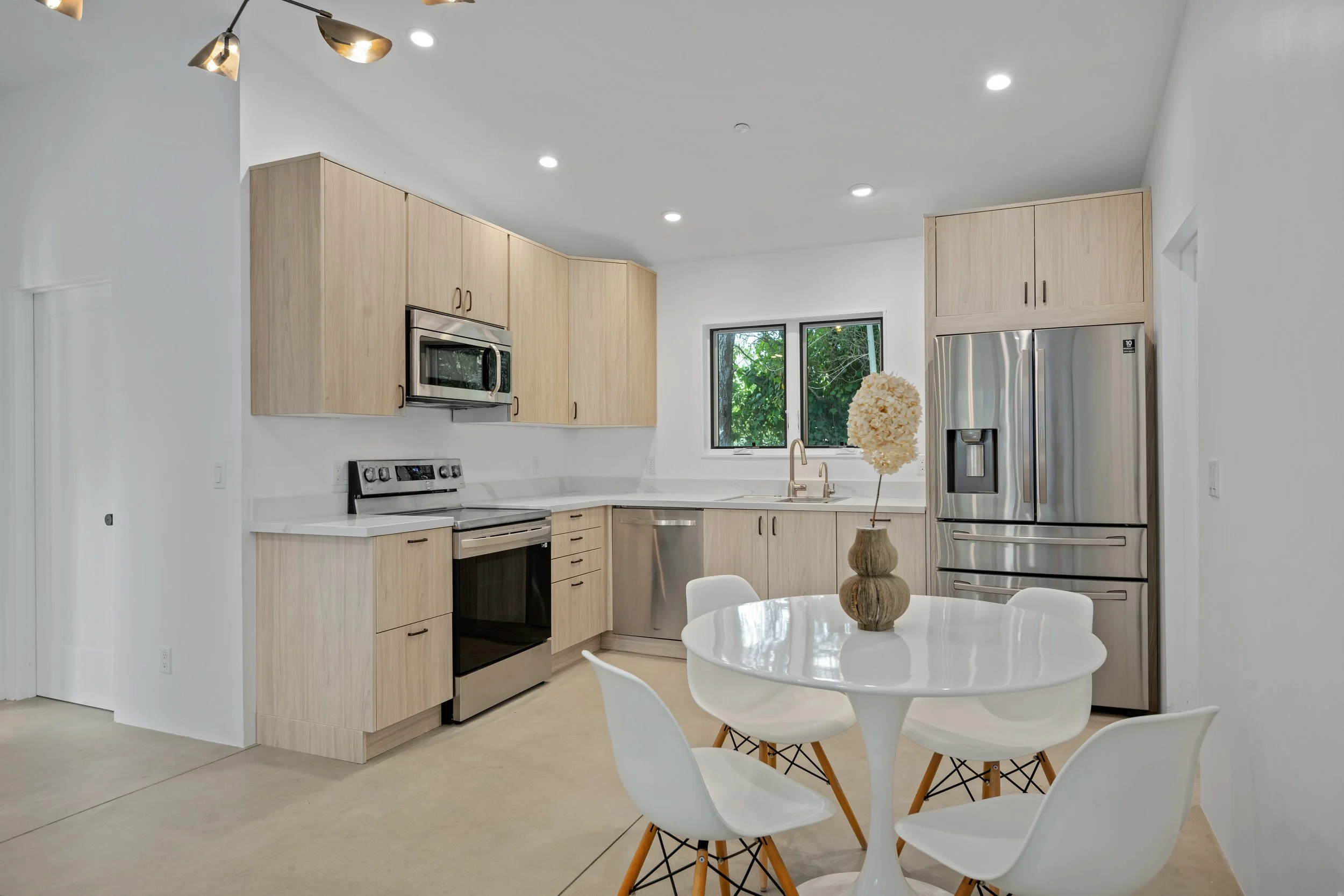 05 - Kitchen.jpg