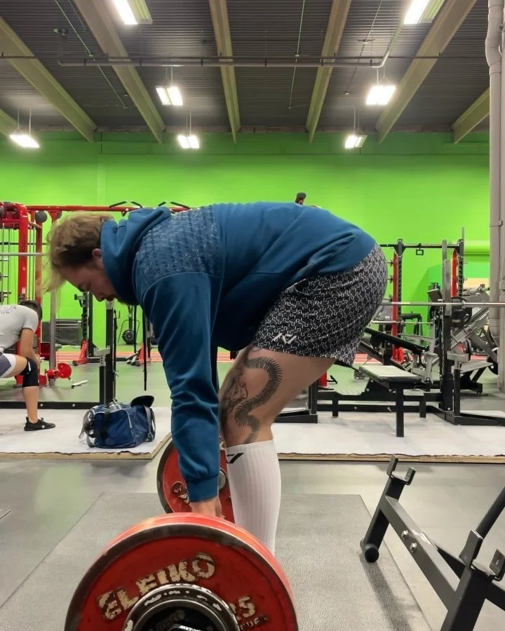 Decent way to end the block! Keeping deads a bit more chill has been helping the back and boosting squats. Tempo bench has been Gucci lately too🤘🏻

185
190
167.5

90
92.5
90