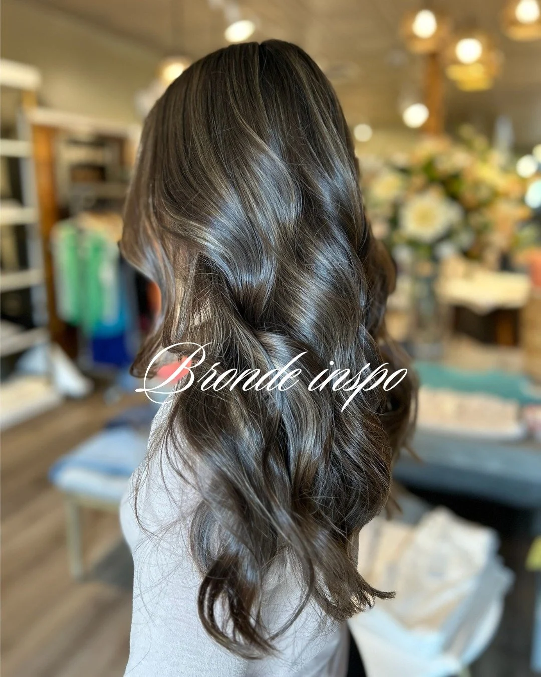 Mia&rsquo;s blends are the perfect balance of brunette depth and blonde dimension. Soft ribbons of light that catch every angle.