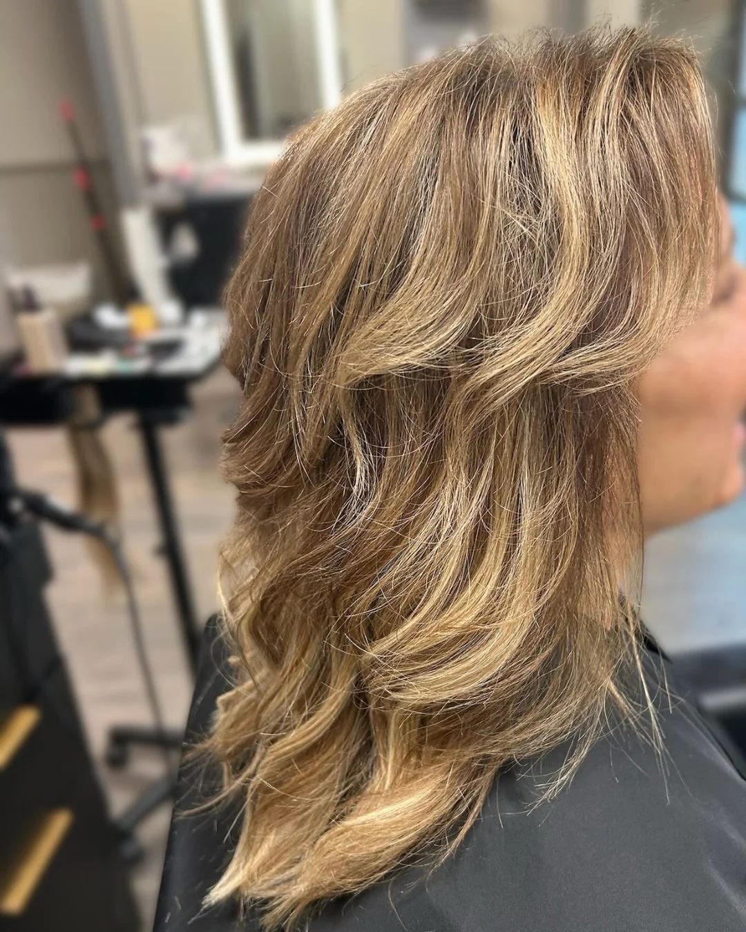 Vickie reshaped her cut to bring the layers back to life, softened the perimeter, and brightened her blonde with dimension that catches the light instead of blending into one tone. The finish is airy, touchable, and easy to style at home.

If your ha
