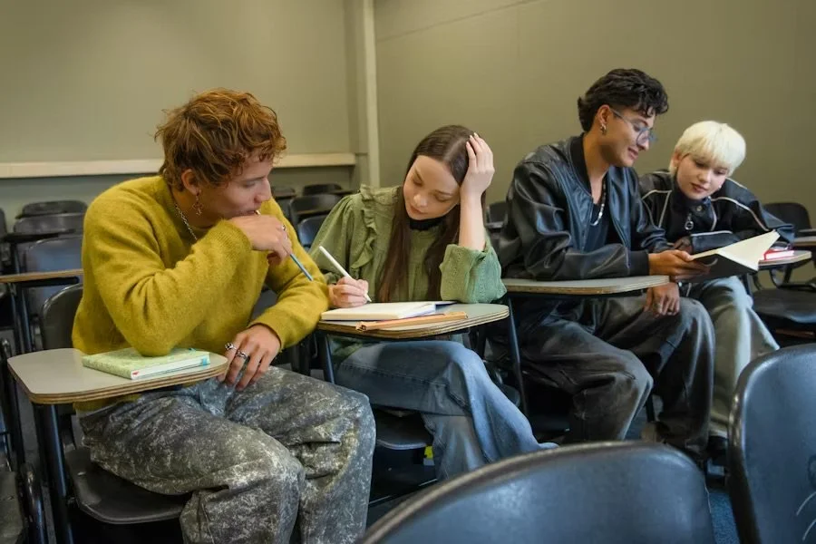 Comparing Psychology, Social Work, and Counseling Graduate Programs for Mental Health Careers