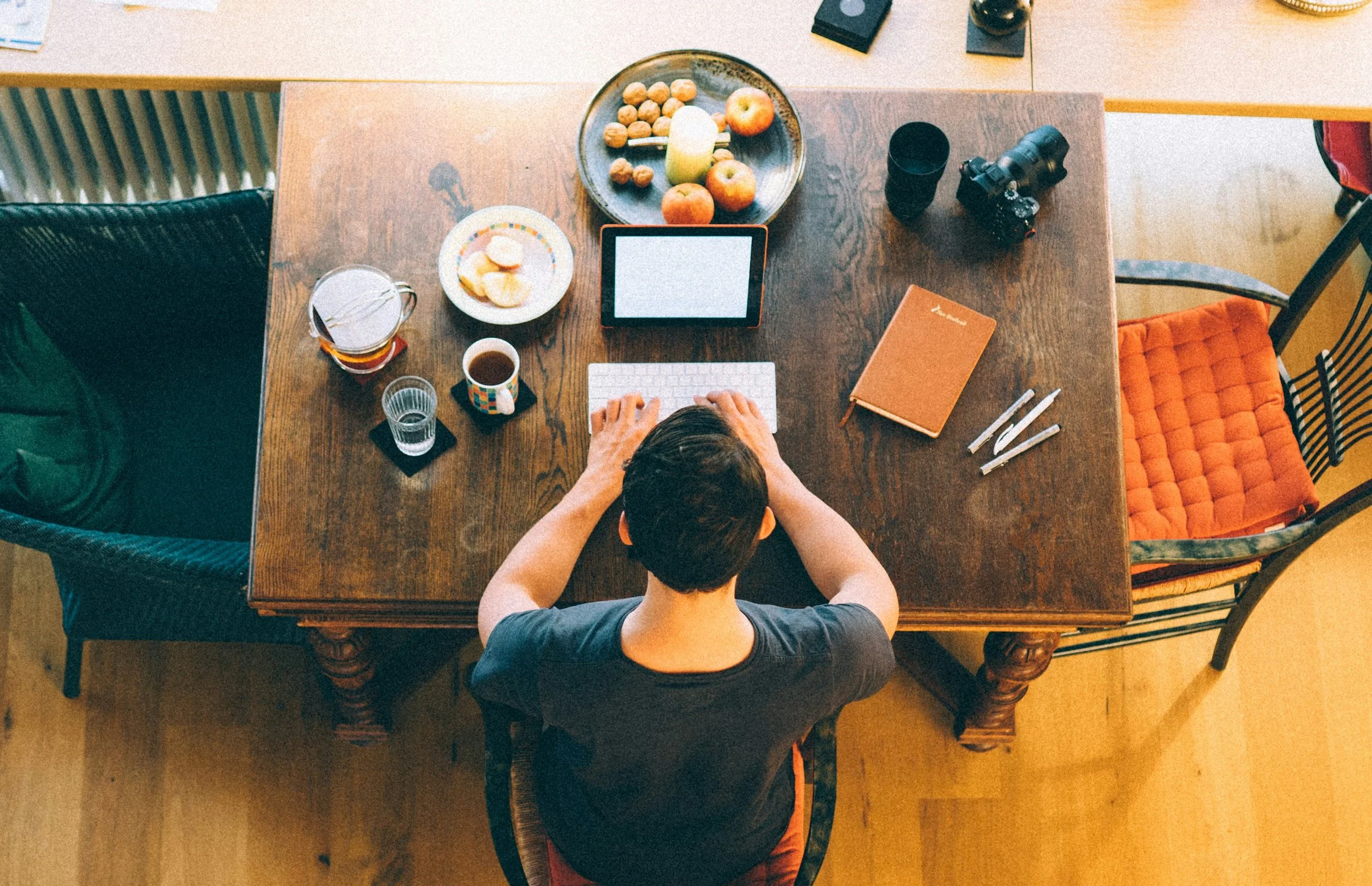 Therapist ending workday and creating balance between work and personal life