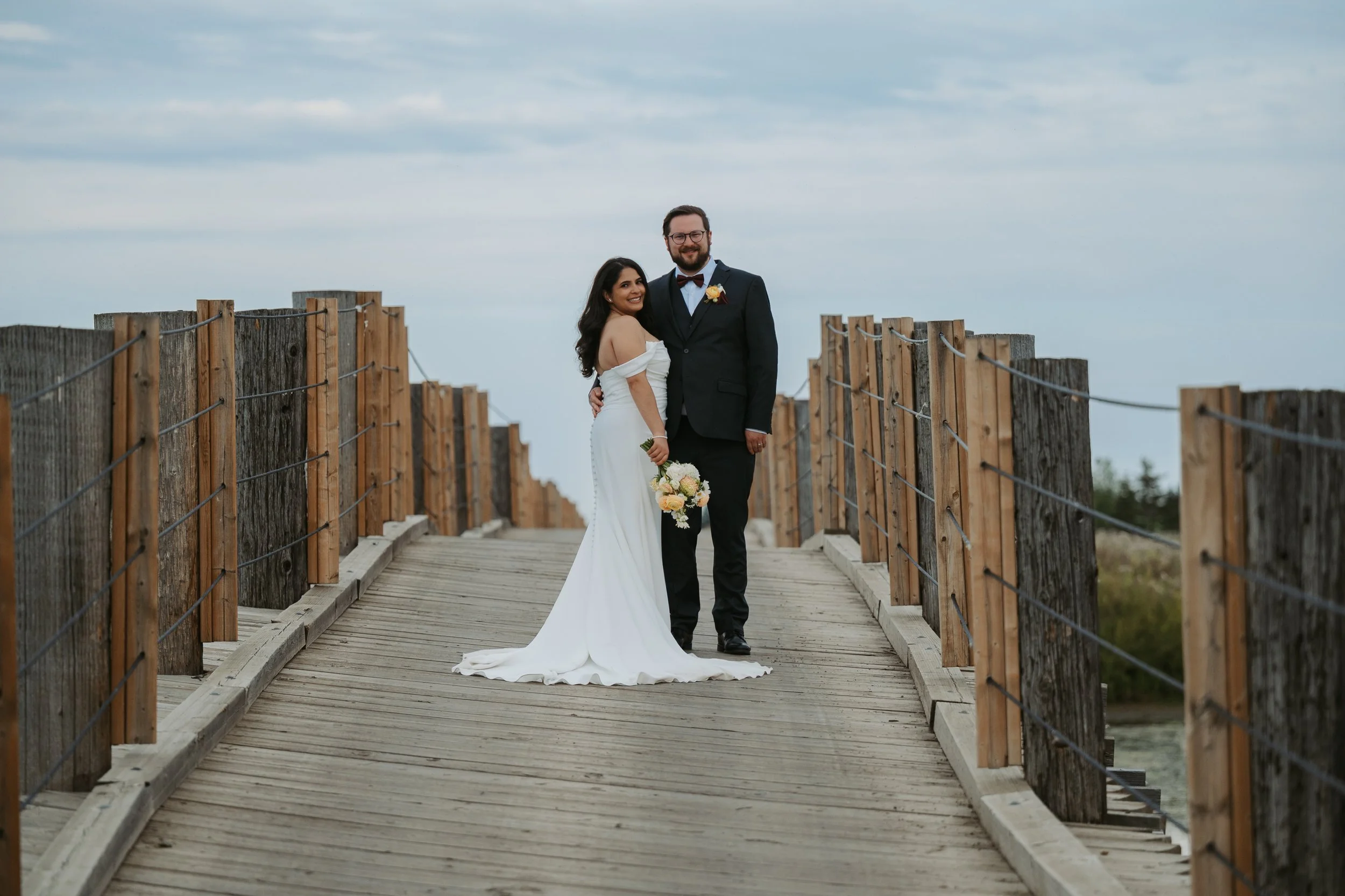 Venue: Cattails Crossing Golf Course
Florals: Twin Flowers Studio
Photos: Songbird Photography
Video: MacLeod Media
Hair: Christine Anne Hair
Makeup: Blush Artistry
DJ: Focused Energy Productions
Photobooth: Magic Memories Photobooth
Cake and Dessert