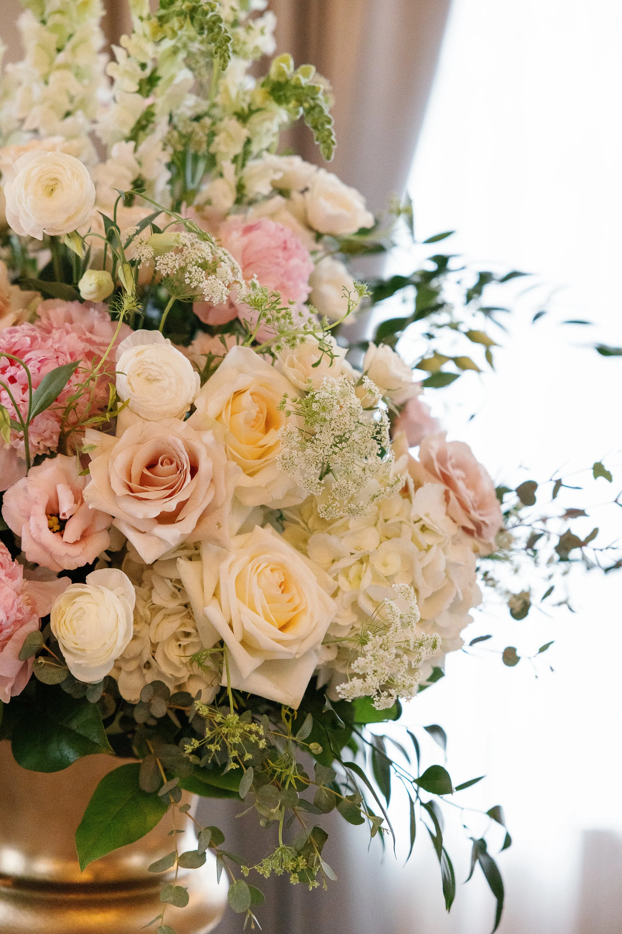 Venue: Fairmont Hotel Macdonald
Photo: Carissa Marie photography
Officiant: Dave Sawchuk
Florals: Laurels on Whyte
Hair and Makeup: KD Artistry
String Quartet: Stringbeans Quartet
DJ: Suzanne Summers