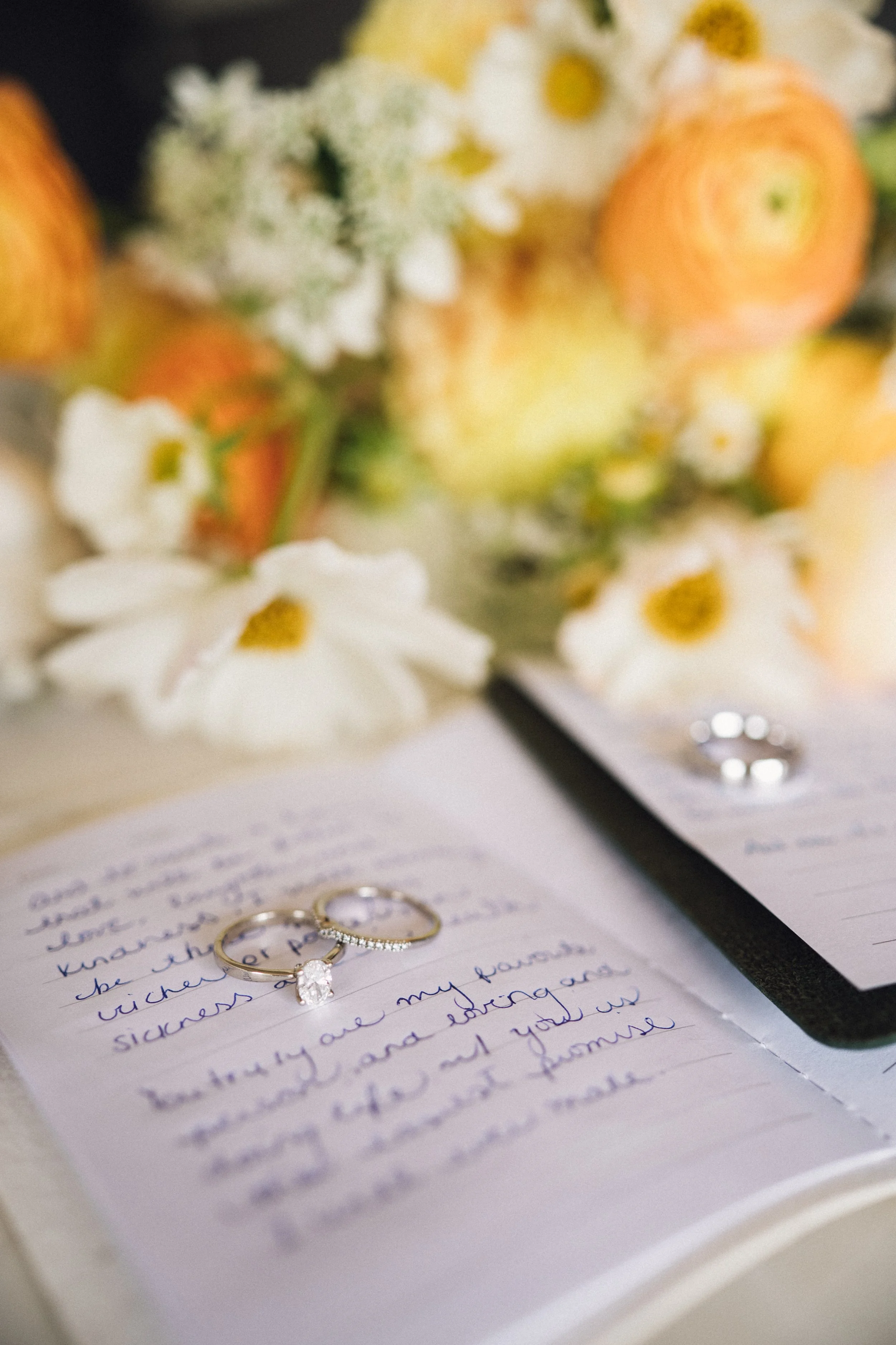 Venue: Cattails Crossing Golf Course
Florals: Twin Flowers Studio
Photos: Songbird Photography
Video: MacLeod Media
Hair: Christine Anne Hair
Makeup: Blush Artistry
DJ: Focused Energy Productions
Photobooth: Magic Memories Photobooth
Cake and Dessert
