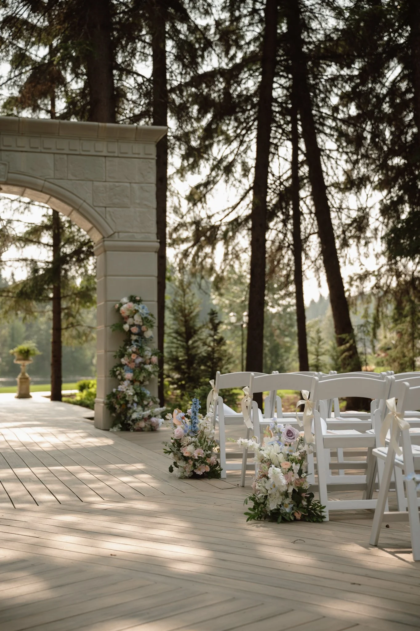 Venue: Archway Manor
Photo: Amber Ruf Photo 
Video: The Episode Films
Florals: Bloom & Borrow
DJ: Talent Productions 
Caterer: Fork & Farm 
Hair: Hair By Deena 
Makeup: Awna Artistry 
Rentals: River City Events 
Transportation: AM/PM Limo