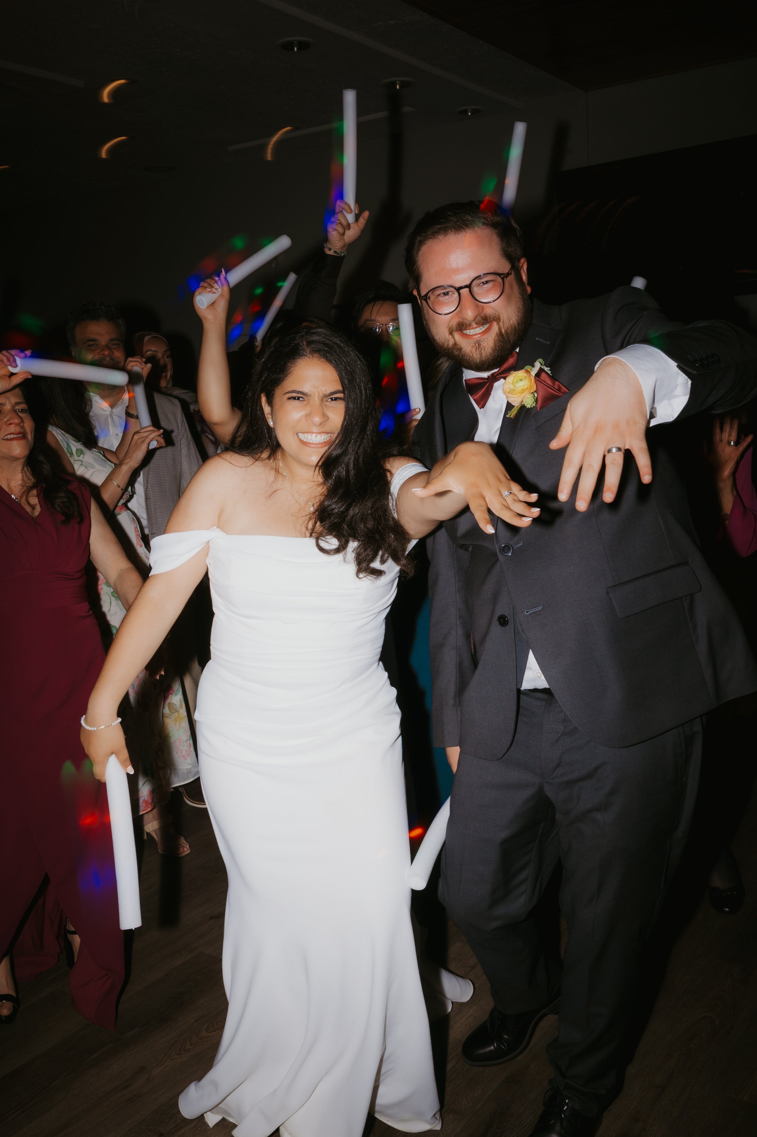 Venue: Cattails Crossing Golf Course
Florals: Twin Flowers Studio
Photos: Songbird Photography
Video: MacLeod Media
Hair: Christine Anne Hair
Makeup: Blush Artistry
DJ: Focused Energy Productions
Photobooth: Magic Memories Photobooth
Cake and Dessert