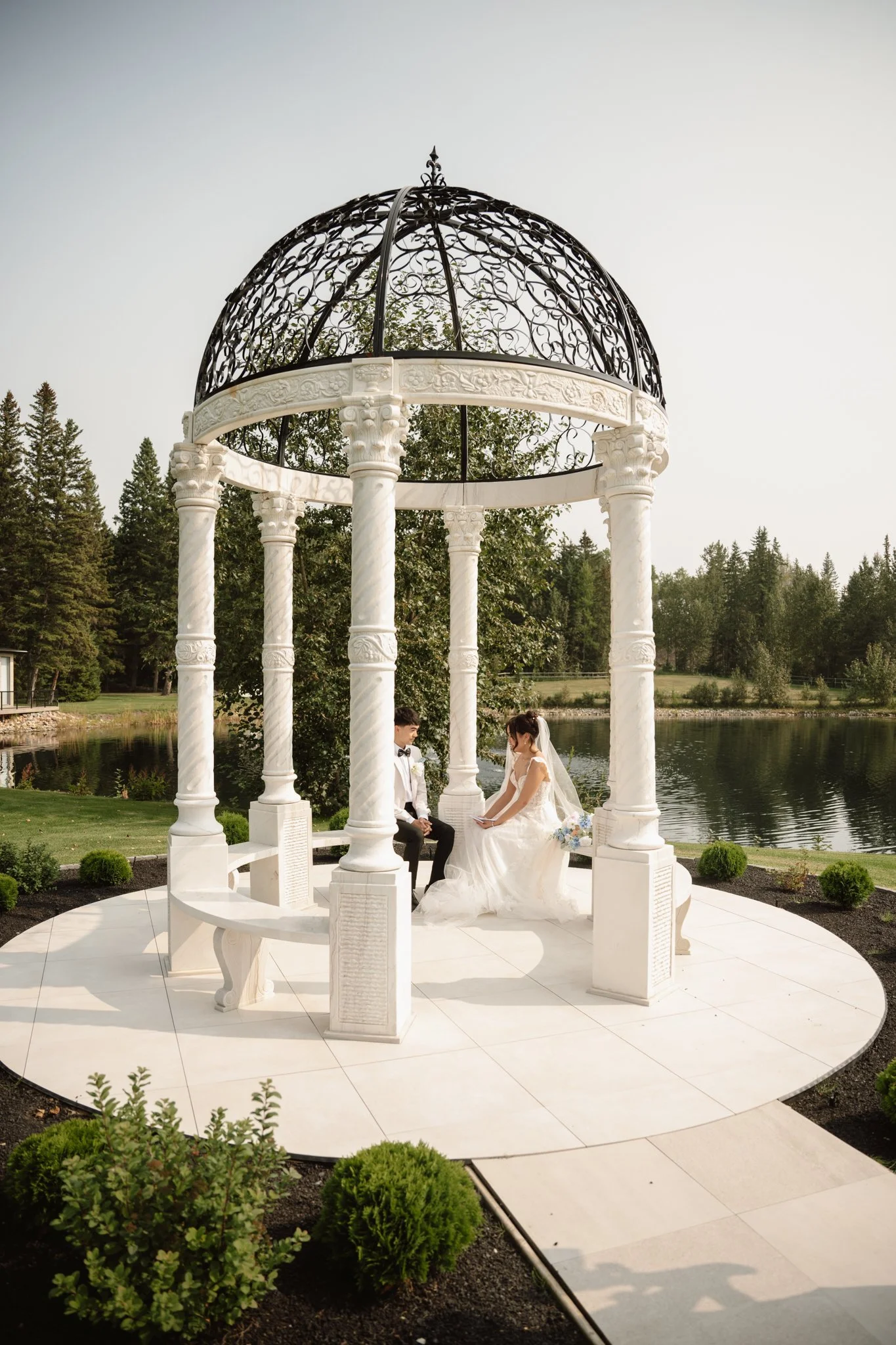 Venue: Archway Manor
Photo: Amber Ruf Photo 
Video: The Episode Films
Florals: Bloom & Borrow
DJ: Talent Productions 
Caterer: Fork & Farm 
Hair: Hair By Deena 
Makeup: Awna Artistry 
Rentals: River City Events 
Transportation: AM/PM Limo