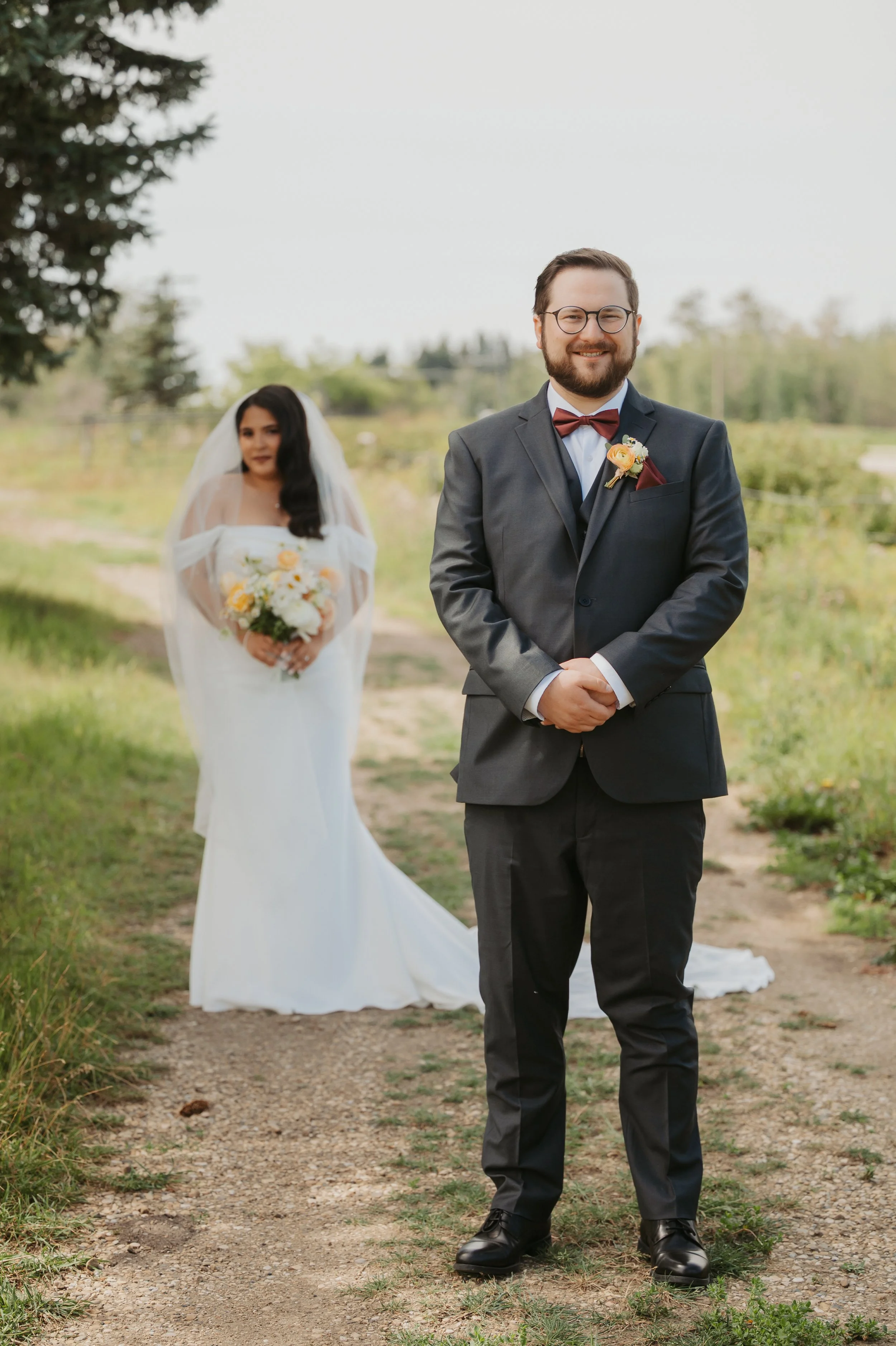 Venue: Cattails Crossing Golf Course
Florals: Twin Flowers Studio
Photos: Songbird Photography
Video: MacLeod Media
Hair: Christine Anne Hair
Makeup: Blush Artistry
DJ: Focused Energy Productions
Photobooth: Magic Memories Photobooth
Cake and Dessert