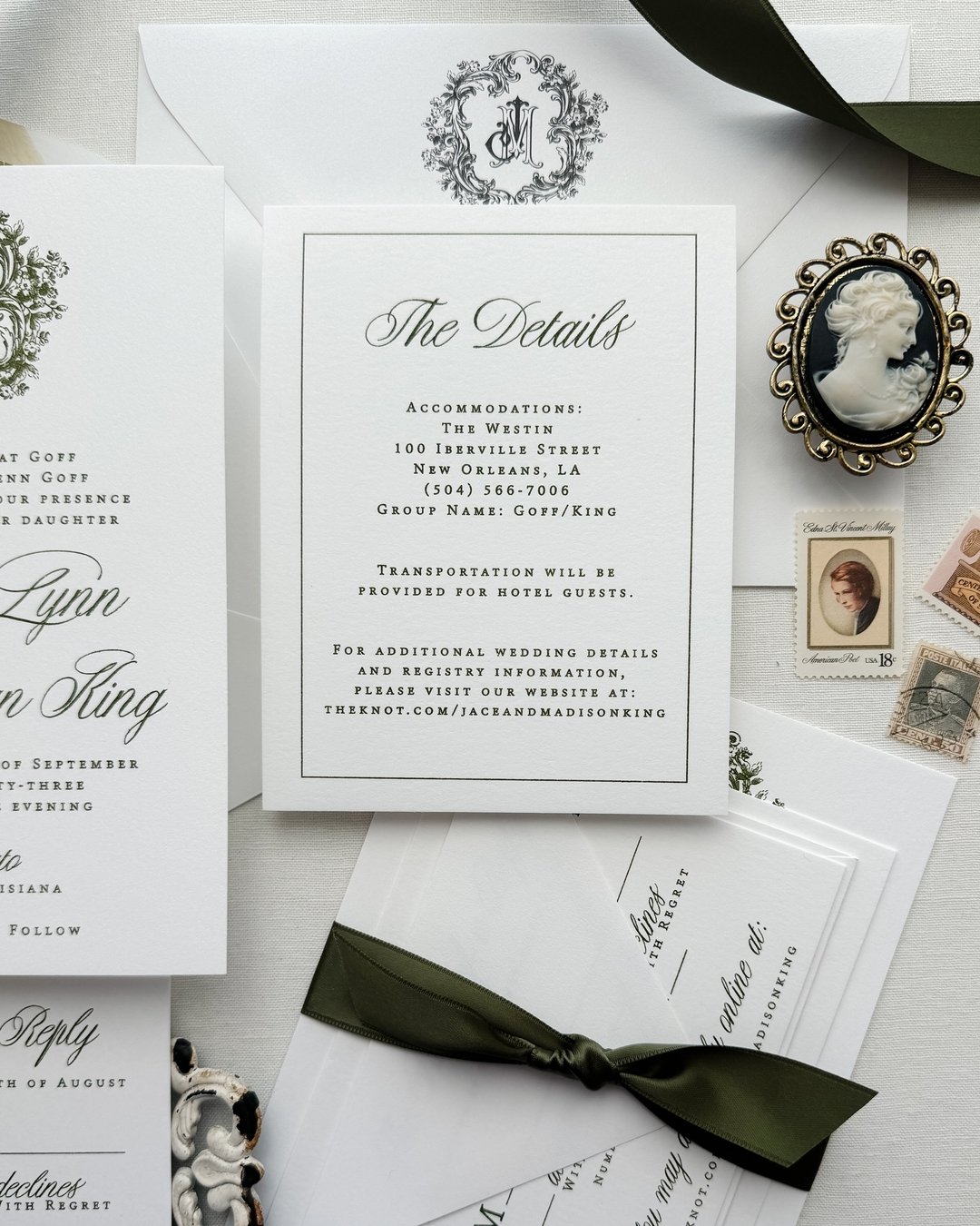 Your wedding day is filled with so many memorable moments and events. From the ceremony to cocktail hour to the reception, you want to ensure your guests know exactly what to expect and when. That's where the details card in your wedding stationery s