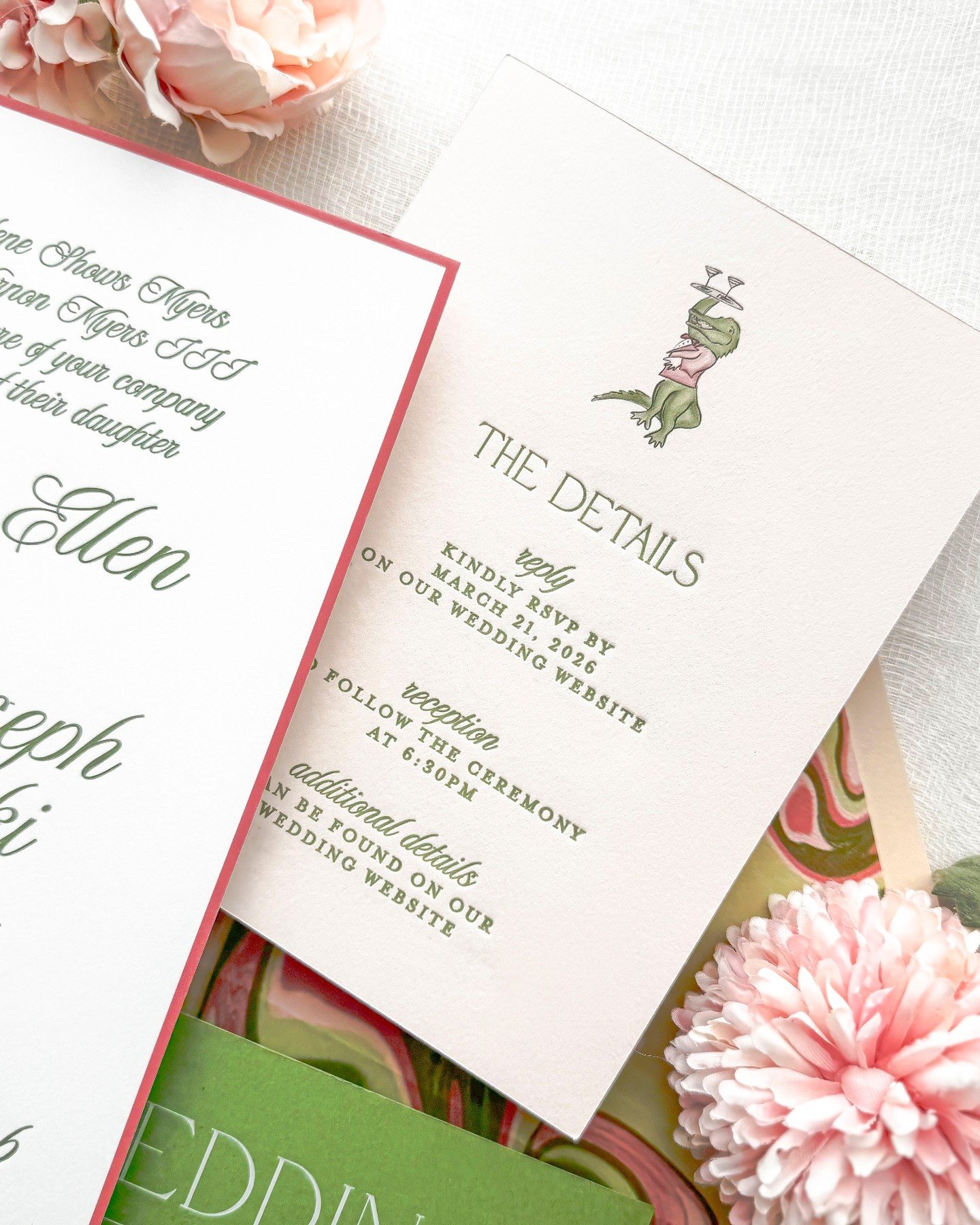 When your wedding details include a gator waiter serving martinis by @shopthatgirlkate, you know it's going to be good 🐊💕 That coral and green color palette? Chef's kiss.

Phoebe &amp; Paul's wedding suite is a masterclass in personality-driven des