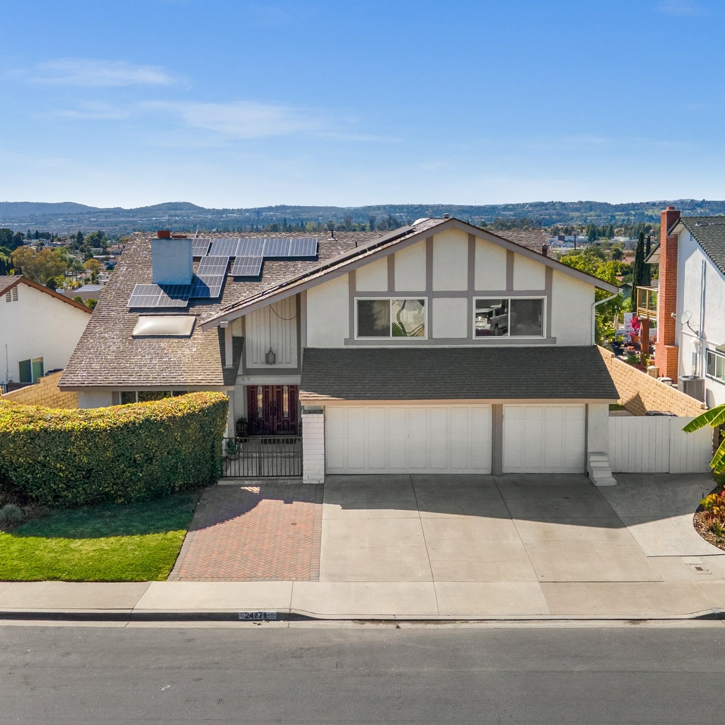 HDR photography + aerial views to capture this home from every angle.