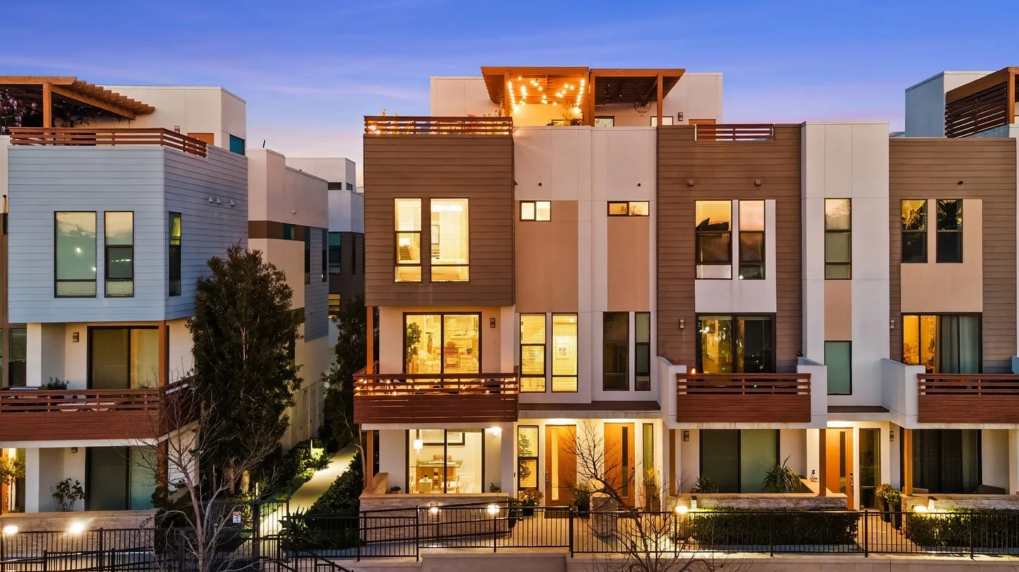 Marketing done right on this property! Stunning visuals make all the difference😍