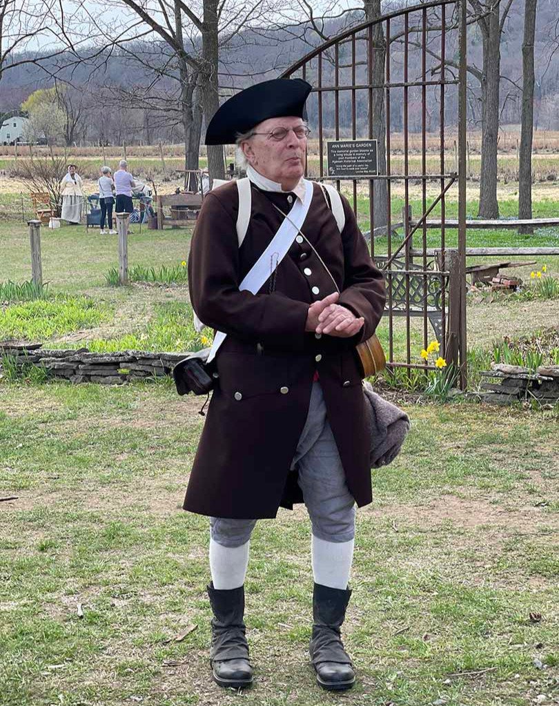Additional photographs of the 25th Continental Regiment from last Saturday’s event at the Thomas Smith House.
Huzzah!
#agawamhistory
#agawam #feedinghills
#tinsmith #openhearthcooking
#basketweaving #sheep
#18thcentury
#america250