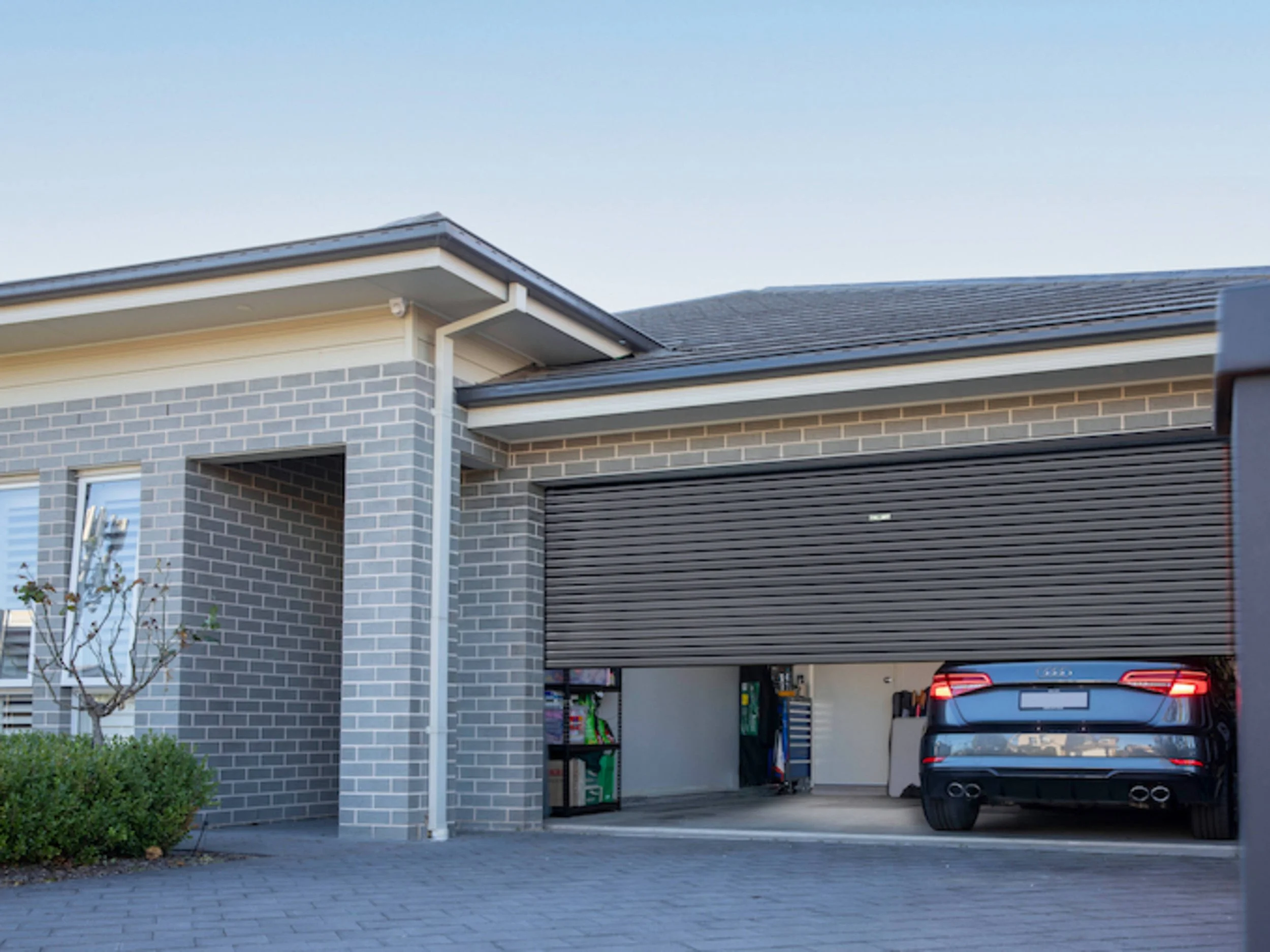 Learn How to Close Garage Door Manually in Just Minutes