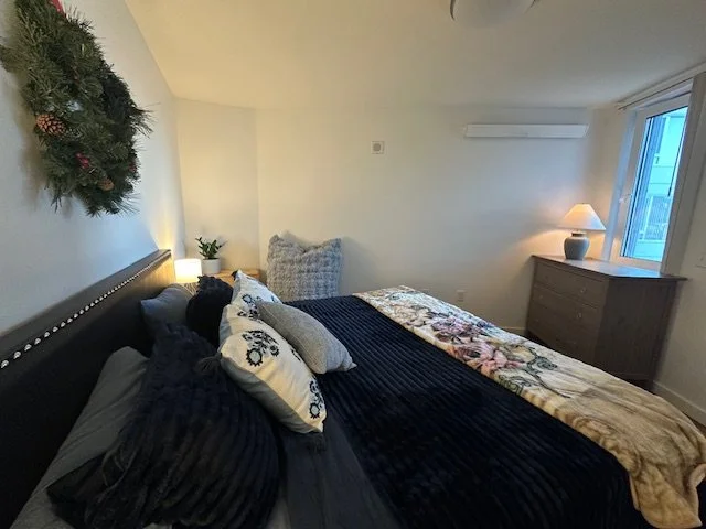 bed 2.jpg