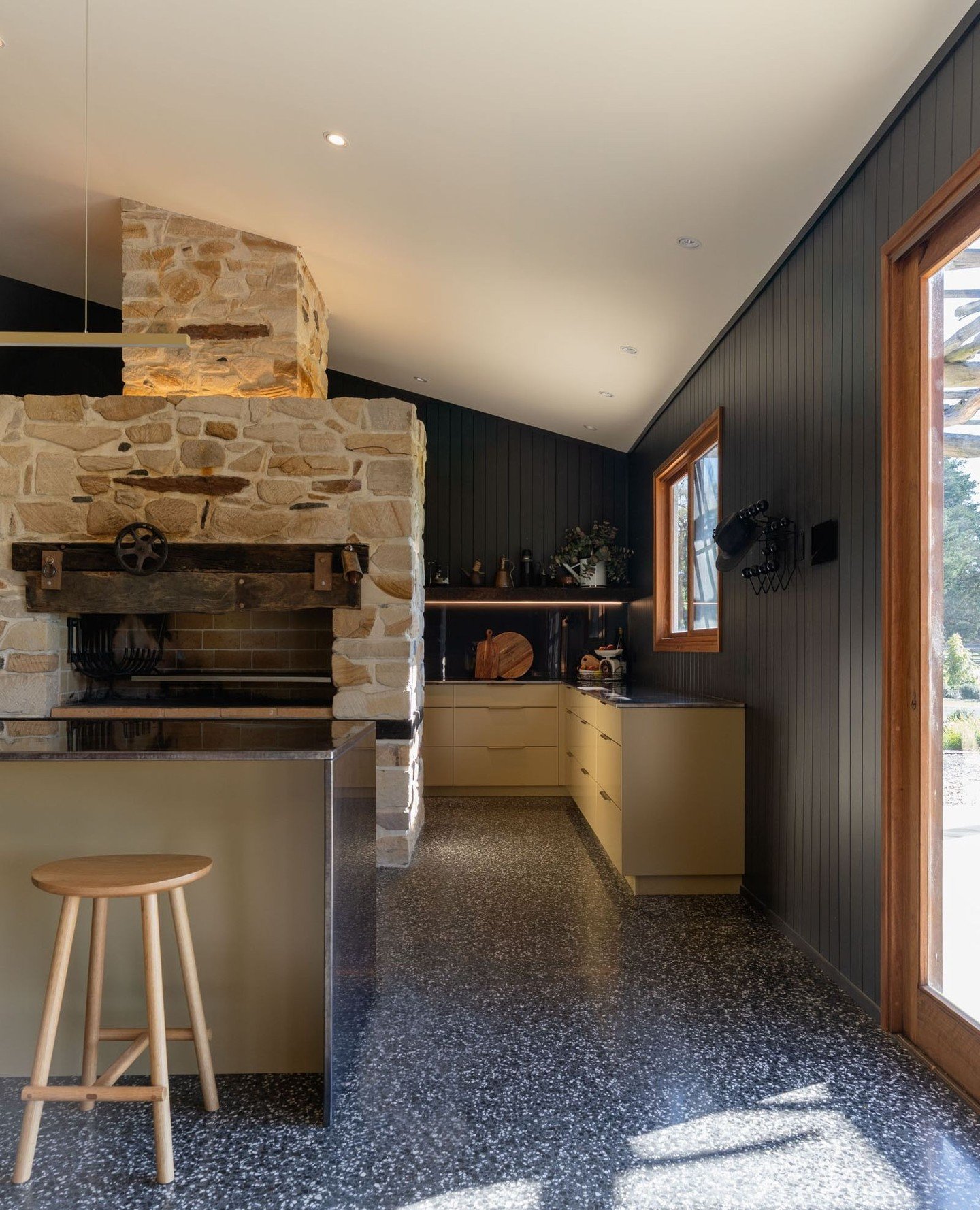 Welcome to The Barn - bold, rustic, and built to entertain 🍷⁠
⁠
Inspired by South American &amp; Italian cooking culture, this detached kitchen is perfect for gatherings! ⁠
⁠
The Barn was built around the grand Argentinian Asado BBQ &amp; pizza oven
