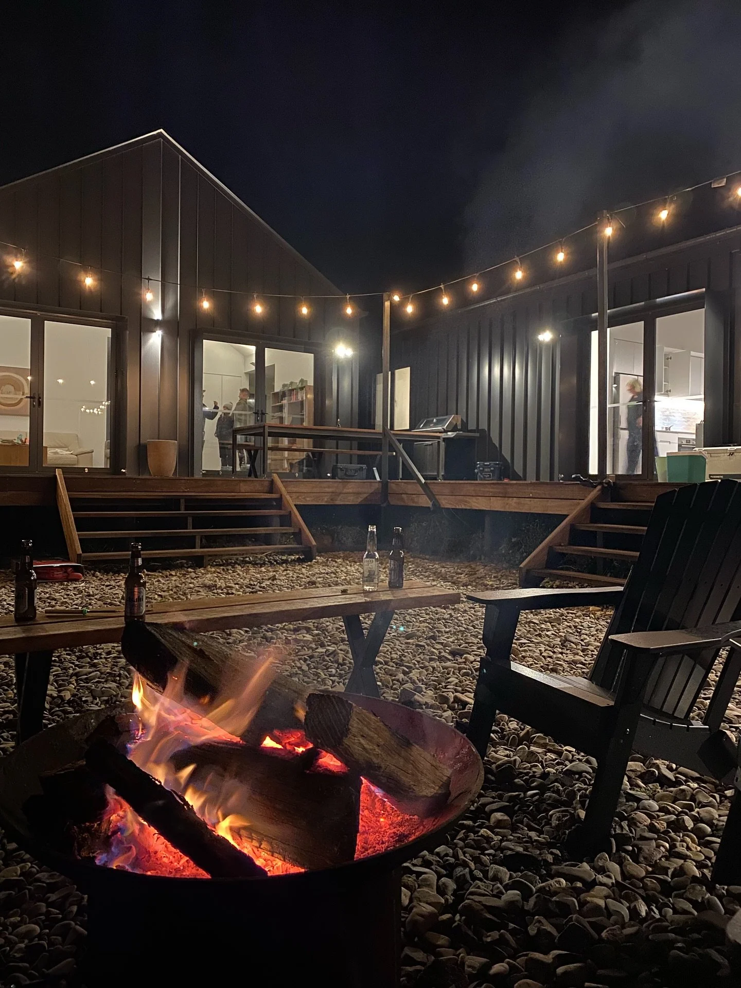 Sunday night done right - crackling fire, good chats, and nowhere else to be. 

#winternights #snowymountains #visitnsw #fortheloveofjindabyne #perisher #thredbo #camberjindabyne #jindabyne #campfire #sunday