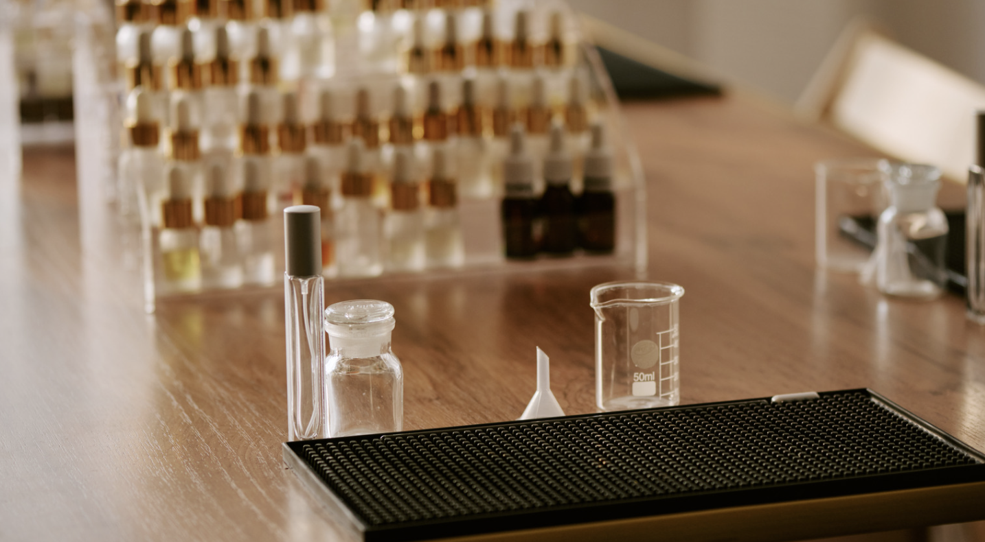 The Fragrance Wheel Explained: How to Choose the Right Scent Family for Your Product