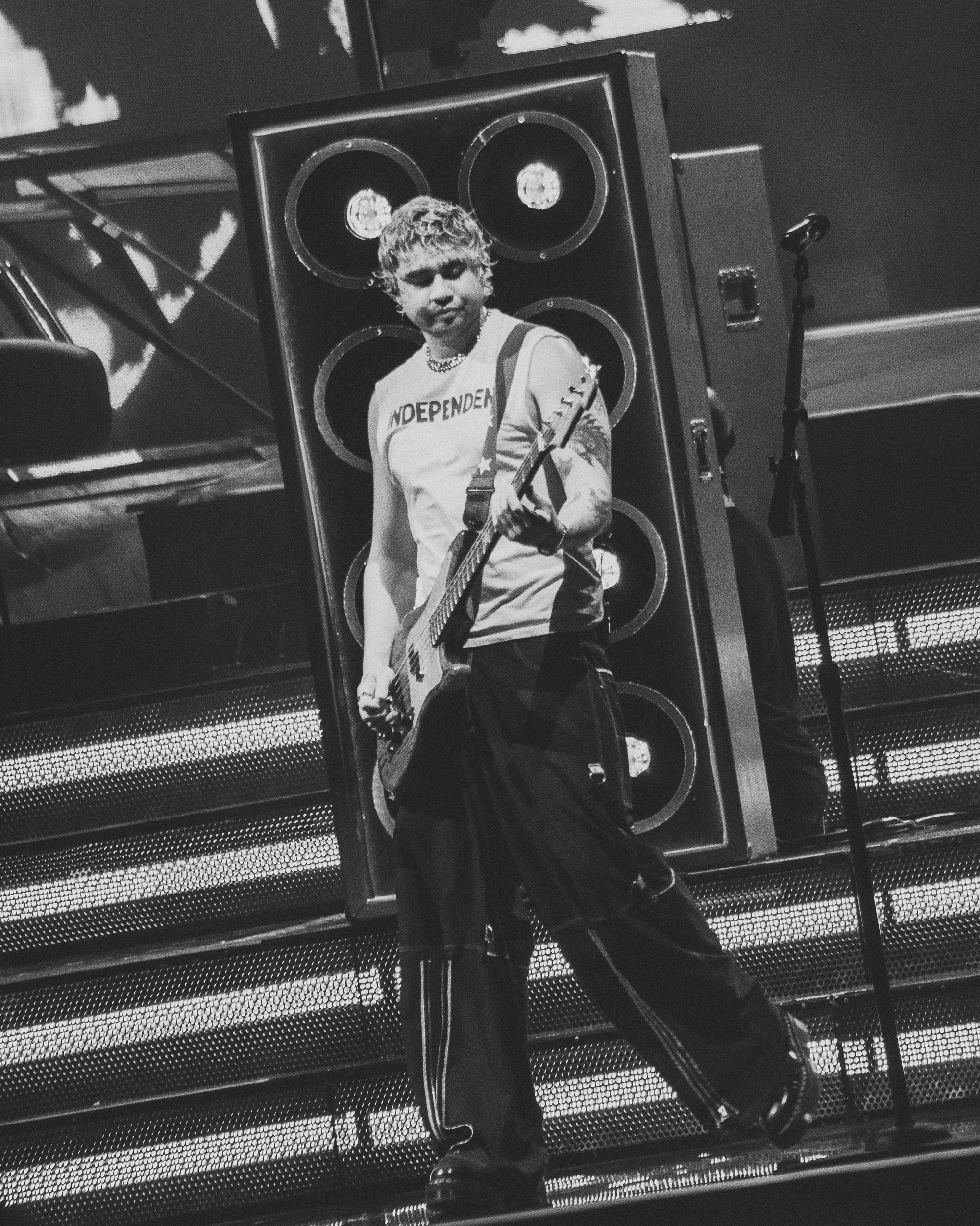 5SOS_CJJ-0435.png