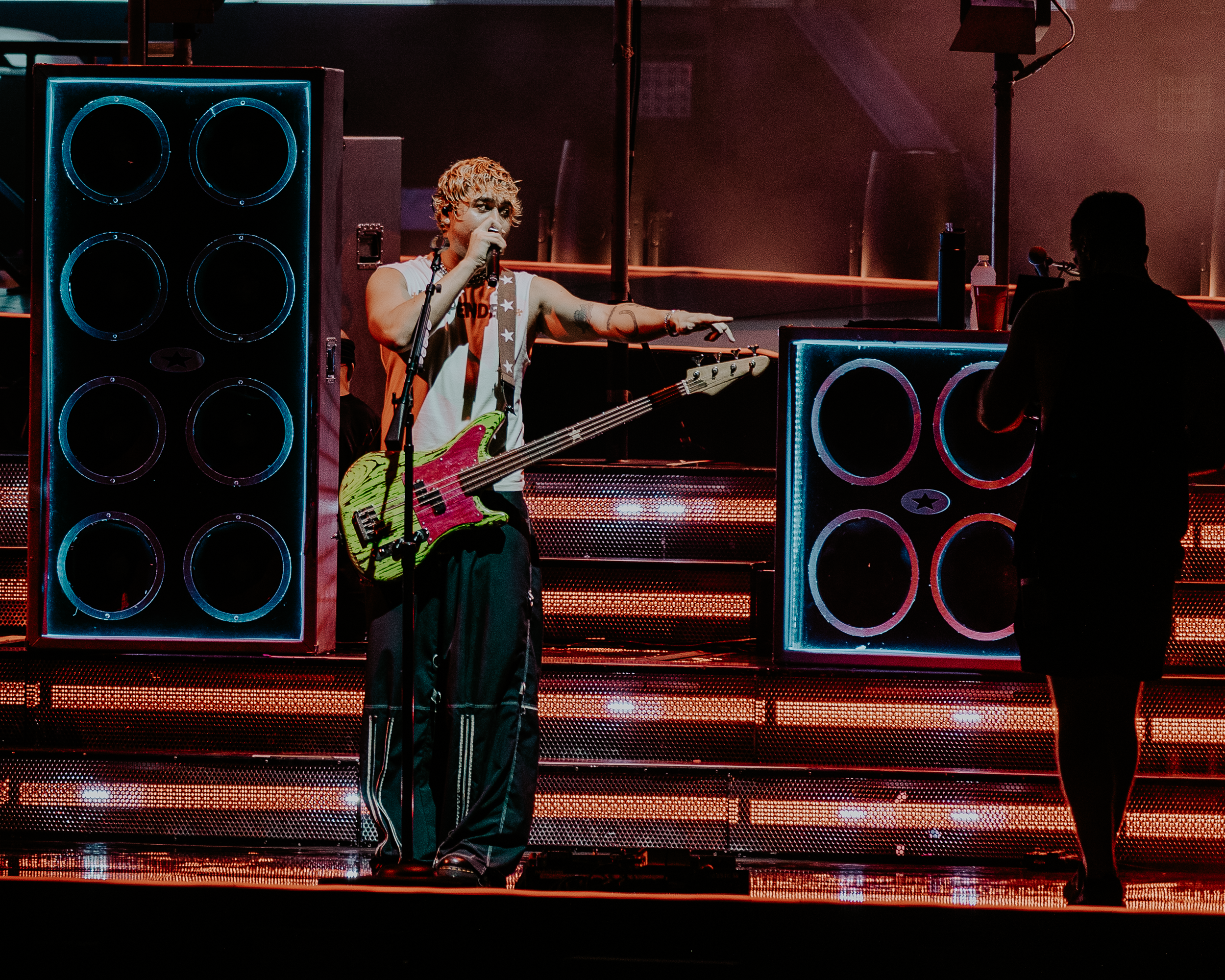 5SOS_CJJ-0158.png