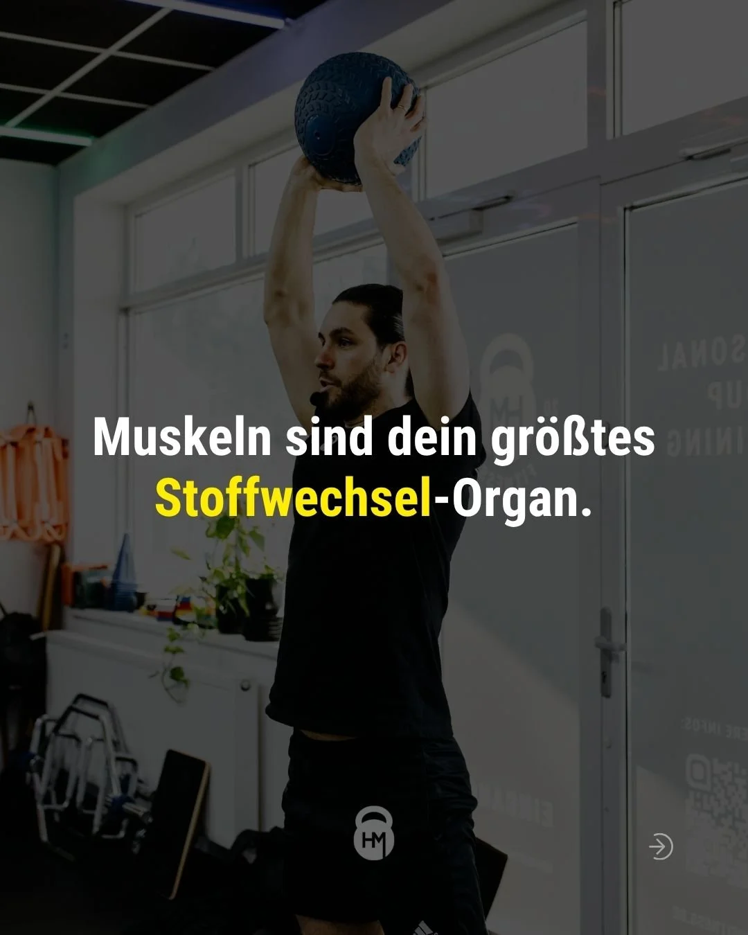 Dein Stoffwechsel sinkt ab 30. 🔥

Jedes Jahr 1-2% weniger Grundumsatz.
Mit 50: bis zu 30% weniger.

Was den Stoffwechsel hochh&auml;lt:
✅ Muskelmasse aufbauen
✅ Eiwei&szlig;reich essen
✅ Bewegung im Alltag
✅ Ausreichend schlafen

Cardio allein reich