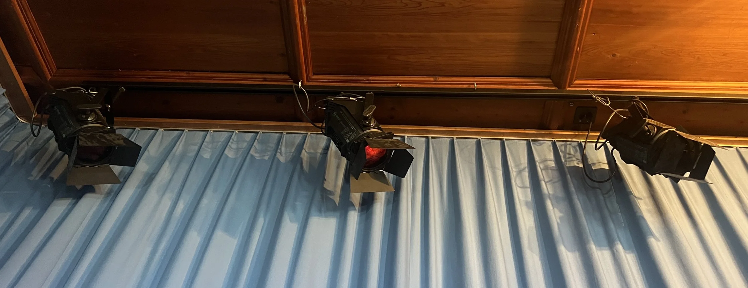 Backlights – Bühne – links