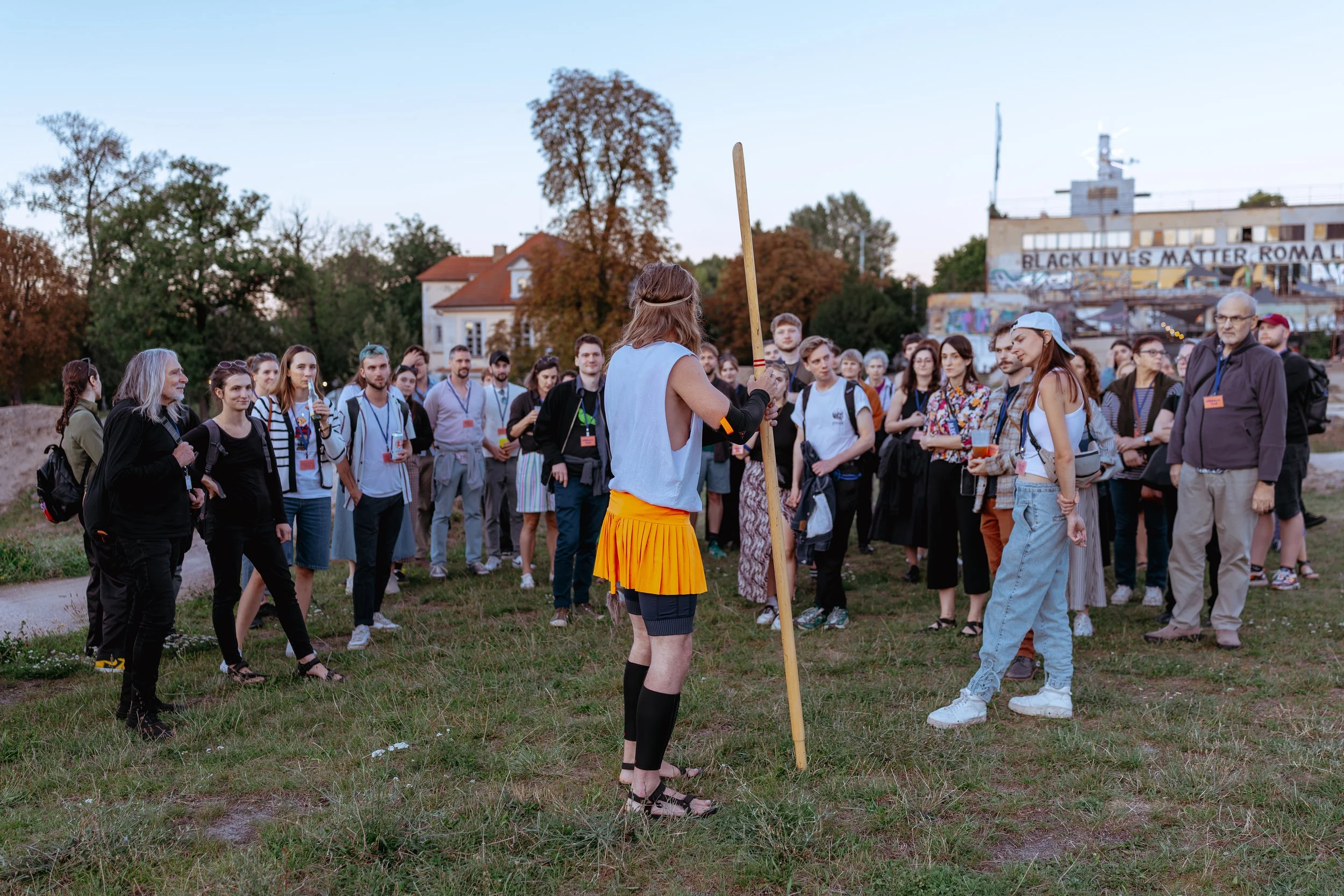 (c) Bettula Huclov† (2).jpg