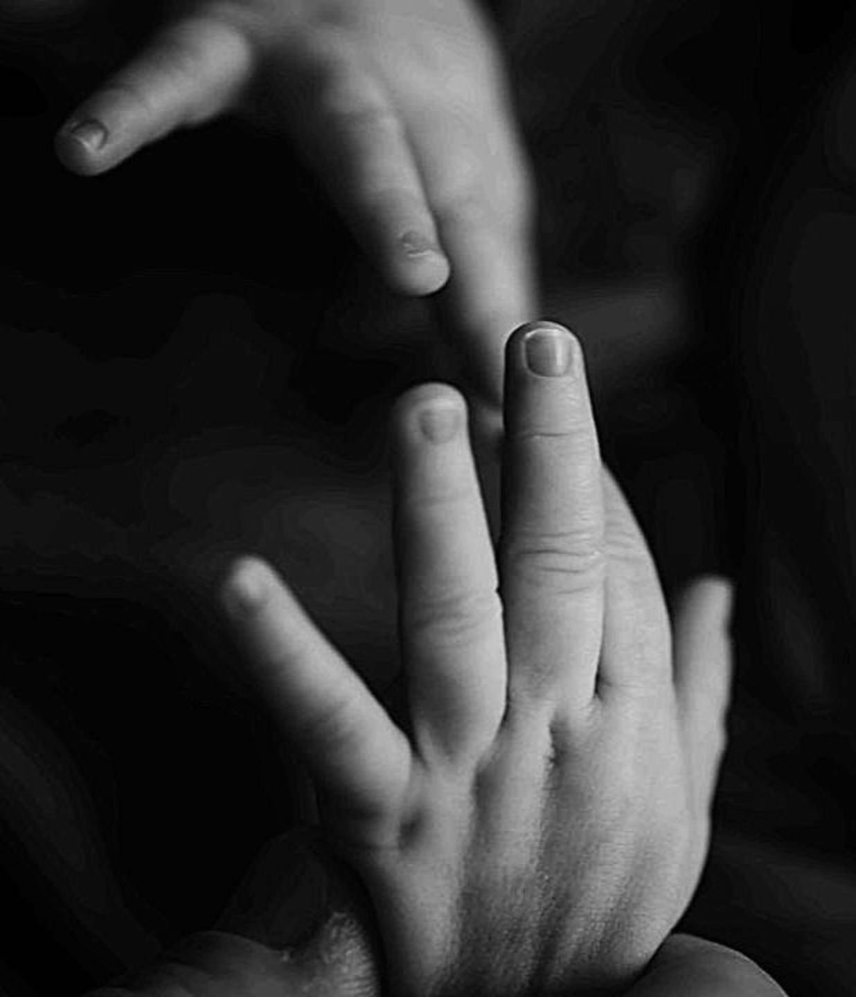 It's the smallness and  the perfection of your brand new baby that quickly becomes a distant memory when our babies grow. Do you remember being in absolute awe of how perfect those ten little fingers and ten little toes that you created were?! 

It b