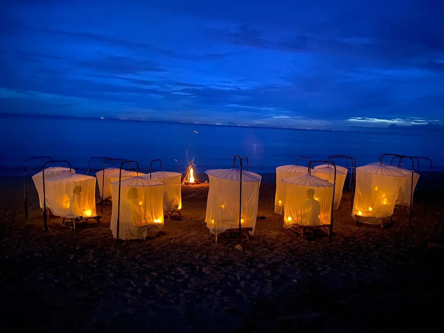 beach med fire.jpg