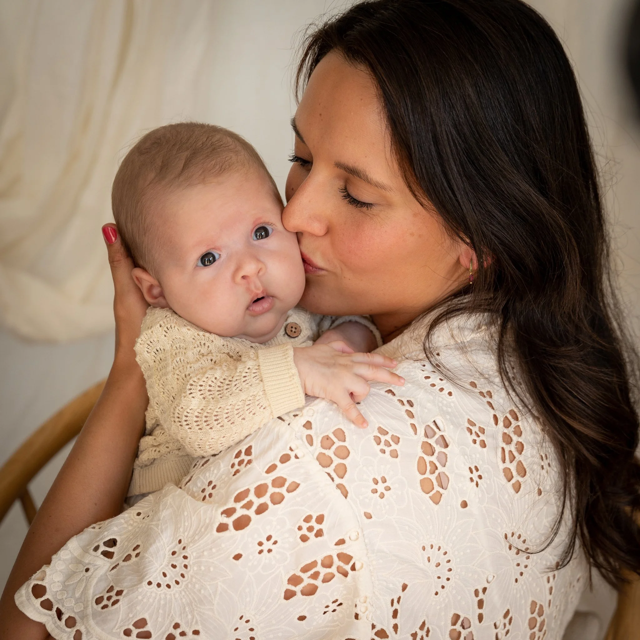 Sweet little Isabel 🤍
. 
. 
. 

 #newbornphotography #newbornfotograafbrabant #puurenlief #newbornfotograaf #moederschap #lifestylenewbornsession #lifestylenewbornshoot #newborn #baby2024 #terheijden #newbornfotografie #babyshowercadeau #baby2025 #b