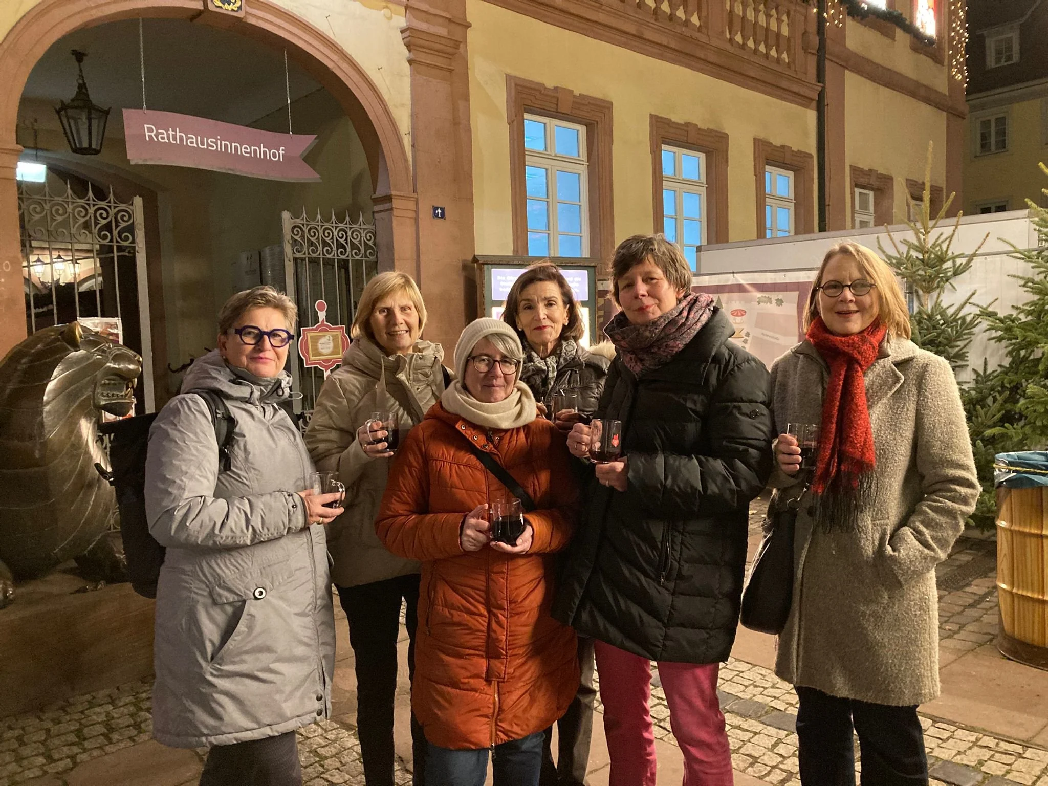 Glühwein, Lächeln &amp; Teamgeist: Unser Böhlstrassenteam auf dem Weihnachtsmarkt