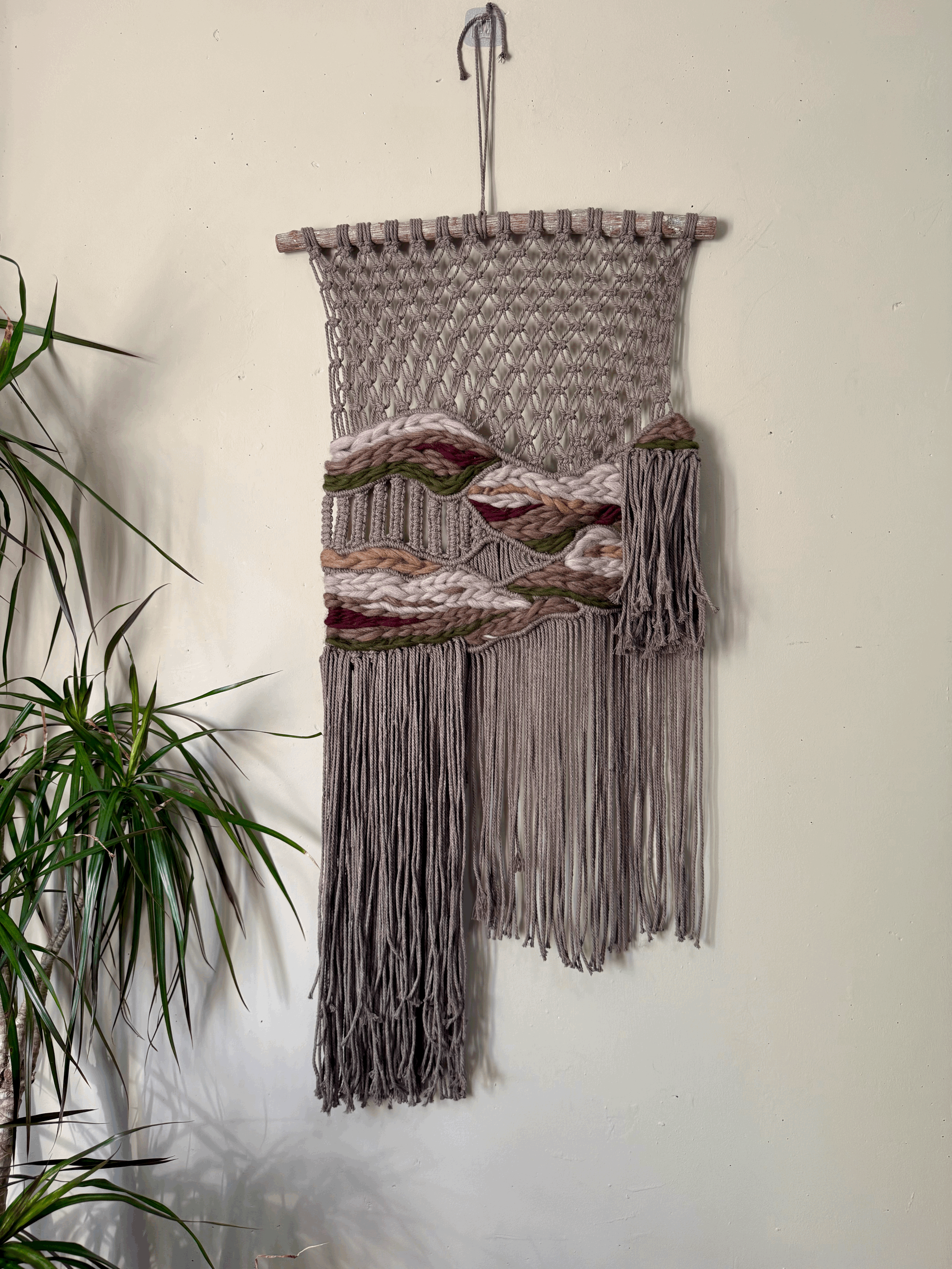 Macramé Wall Hanging: 'Flora'
