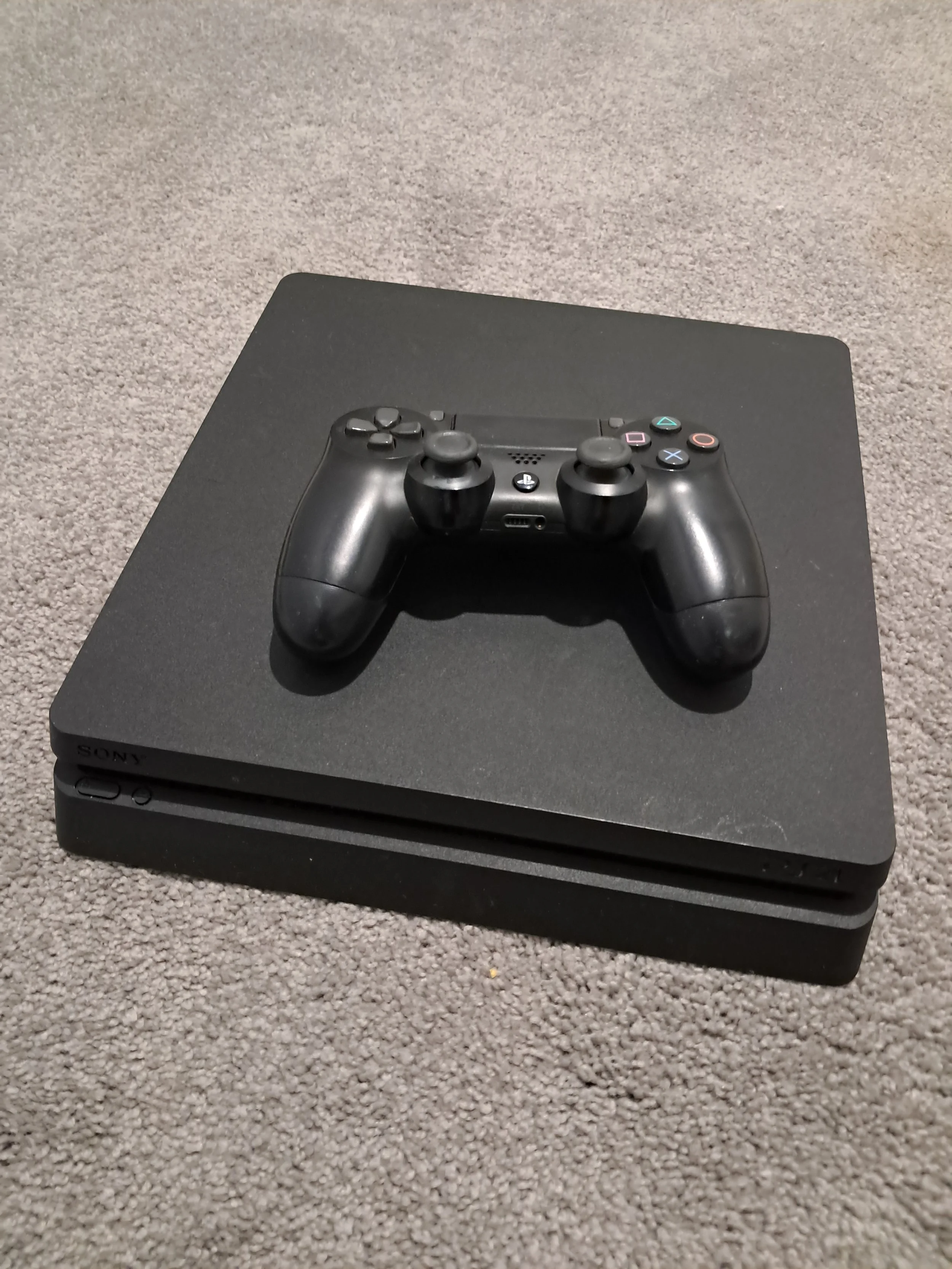 PlayStation 4 Slim 500GB