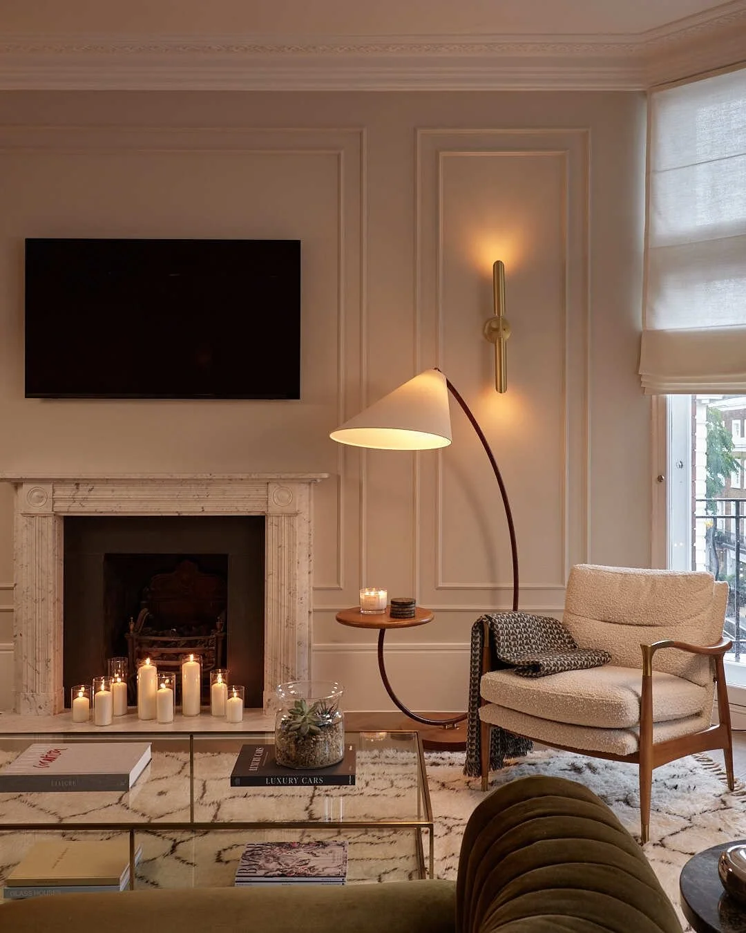 A design defined by mid-century simplicity and modern comfort, elevated by the warmth of the stone fireplace. 

Photography: @ryanwicksphoto

#AnamoDesignStudio #DesignedByAnamo #ResidentialDesign #HighEndInteriors #LuxuryInteriors #ModernResidential