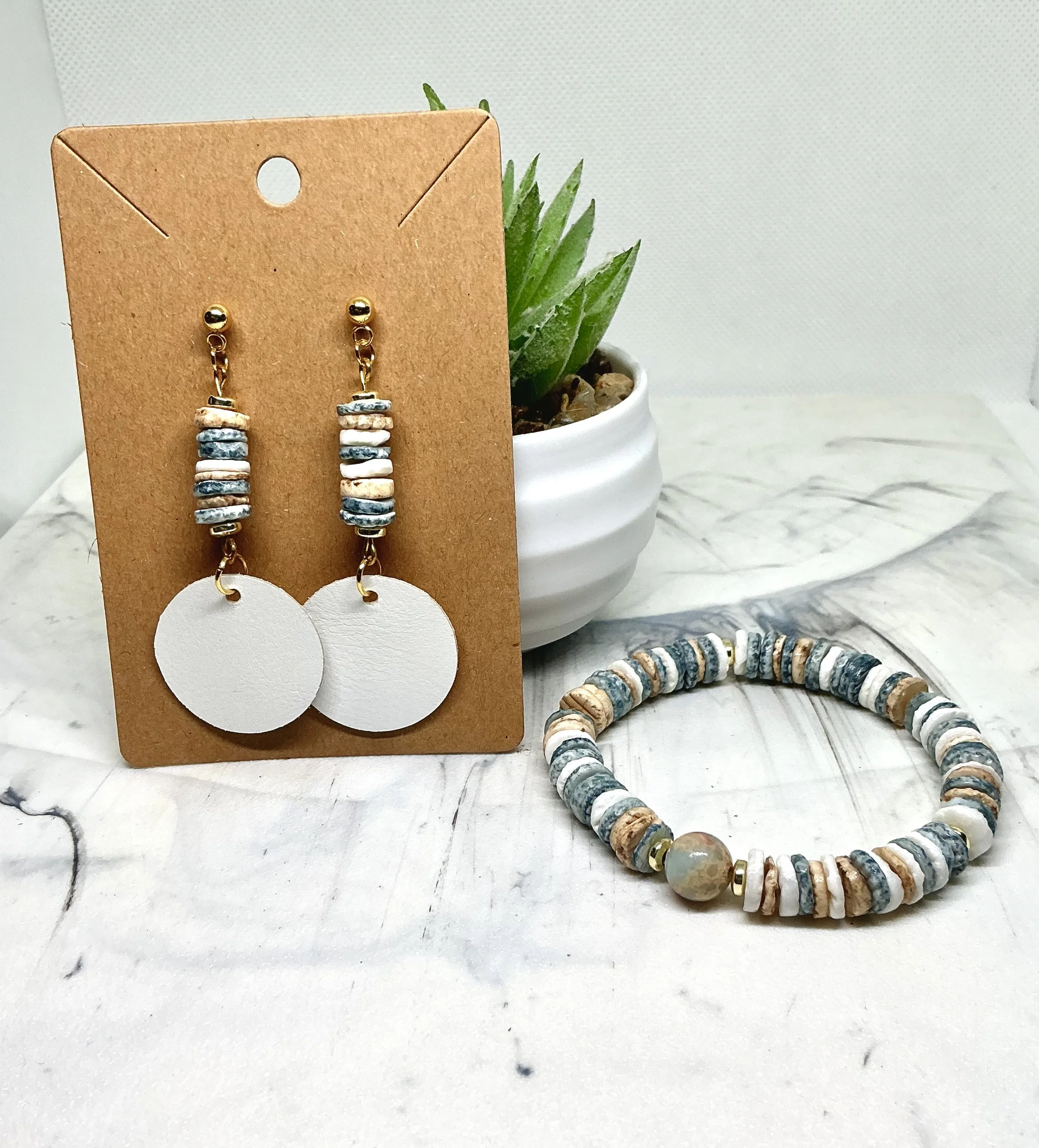 Rustic stone set