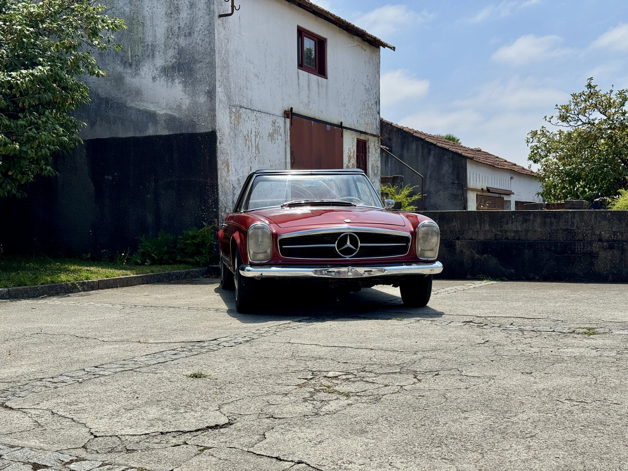 Mercedes Benz 230SL