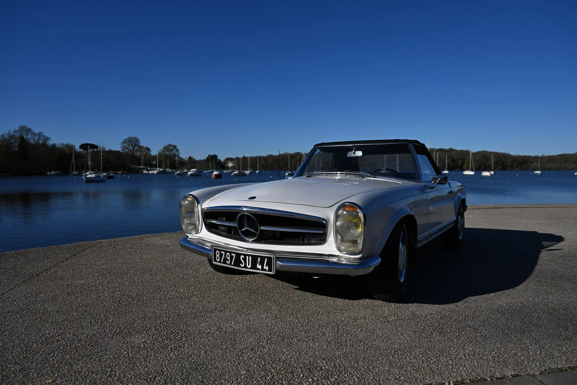 Mercedes Benz 230SL