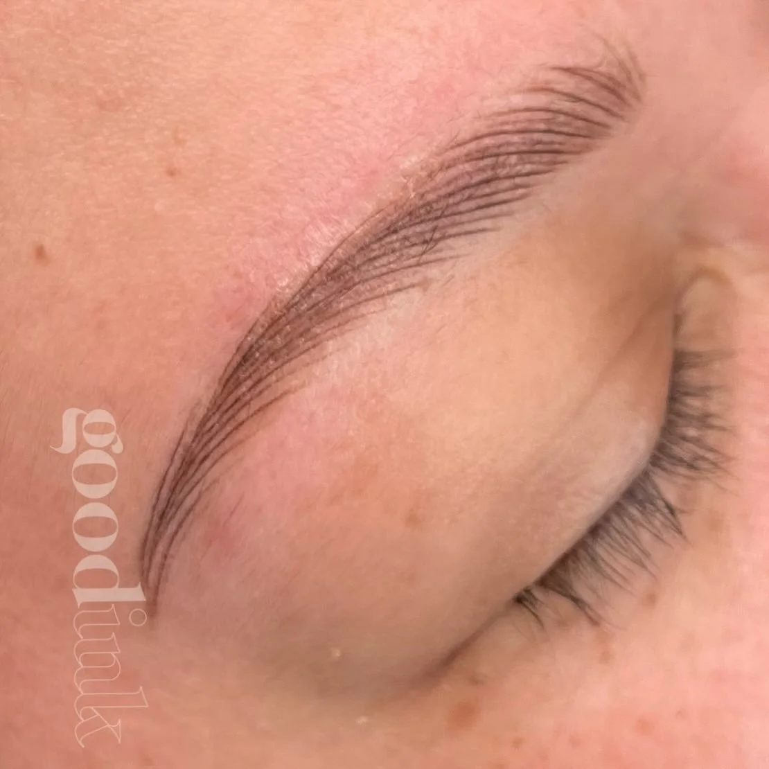 alopecia?
&mdash;&mdash;
we literally don&rsquo;t know her 💅🏻
&mdash;&mdash;
2.7 hit + @pigments_brovi + @inkin.official .35 needle