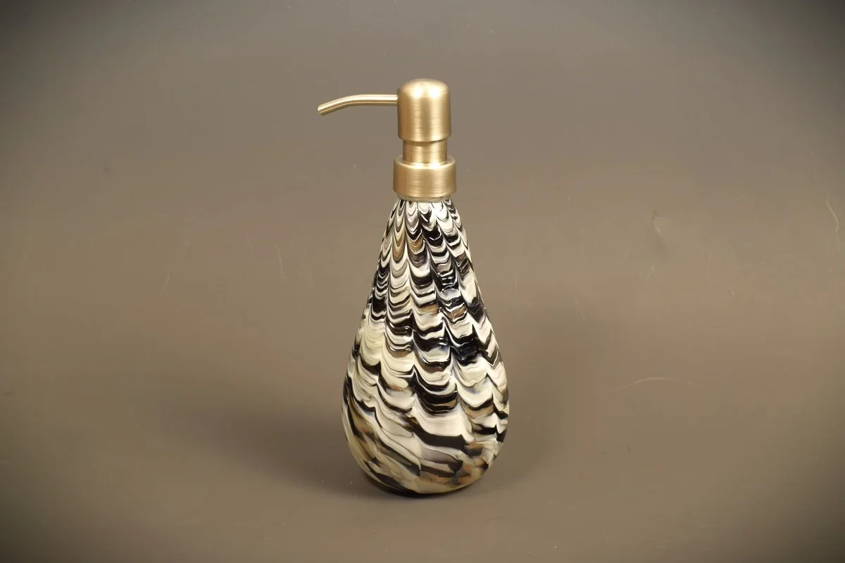 Soap dispenser black and white.JPG