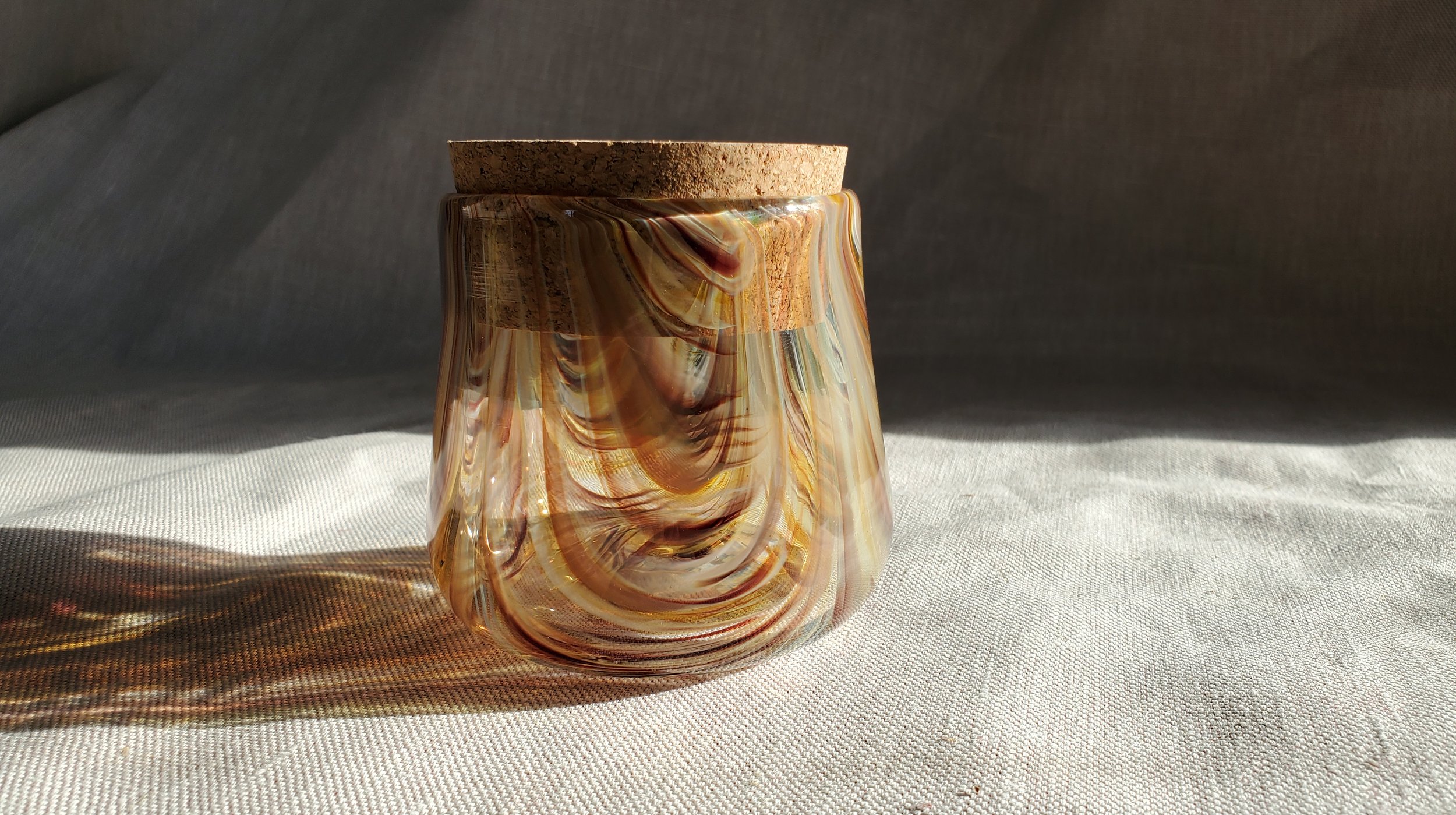 Brown/White swirl jar