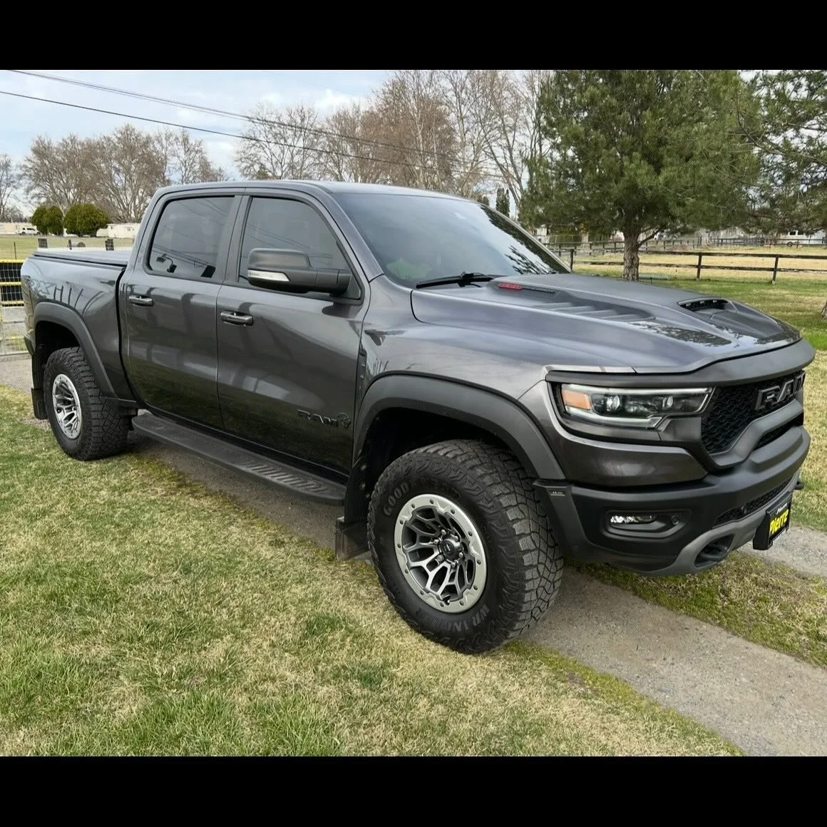 The difference is astounding! This 2021 Ram TRX showcases our Koolmax Ceramic on full windshield and matching sides ❄️🔥 Welcome comfort, goodbye heat. #ExperienceExellence