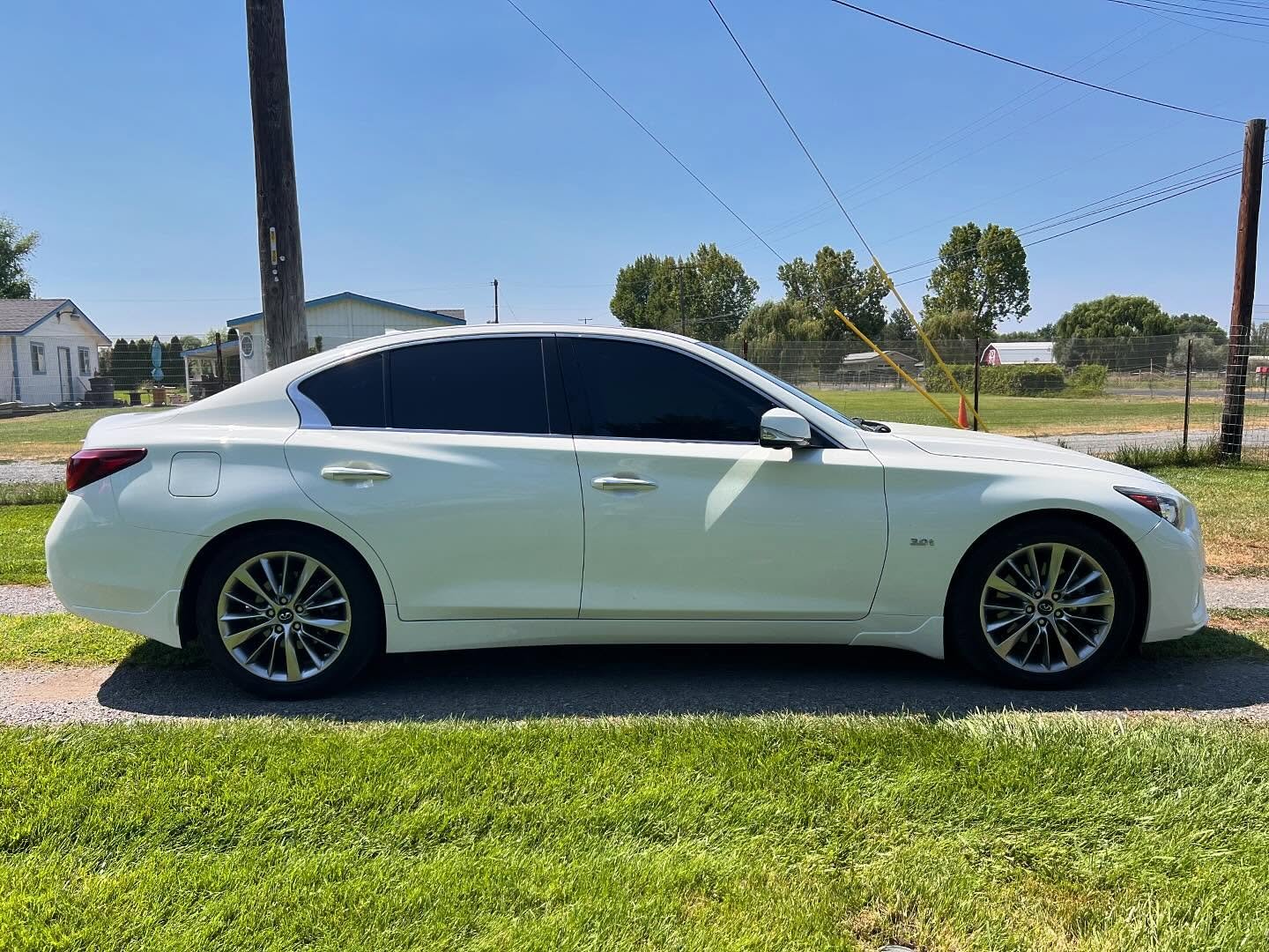 Experience Excellence With Dark Side Auto Tint🏴 This 2018 Infinity q50 got 15% carbon on front windows and 15% on the back half👍🏼
