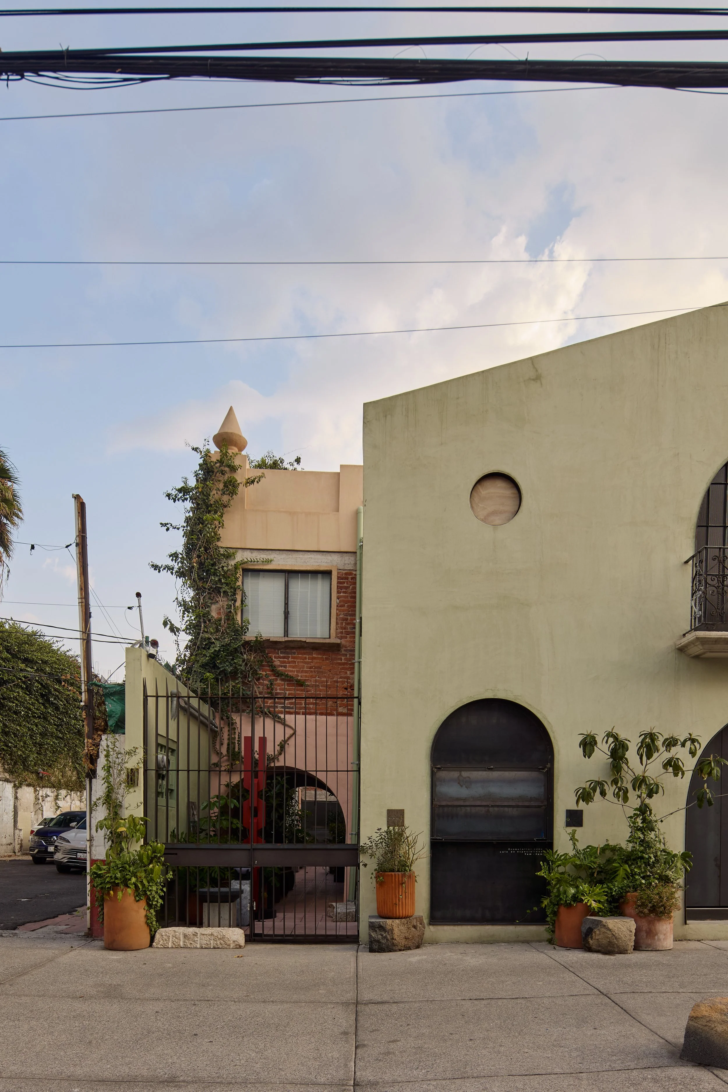 bajobajio_alta_RDLC studio_128.jpg