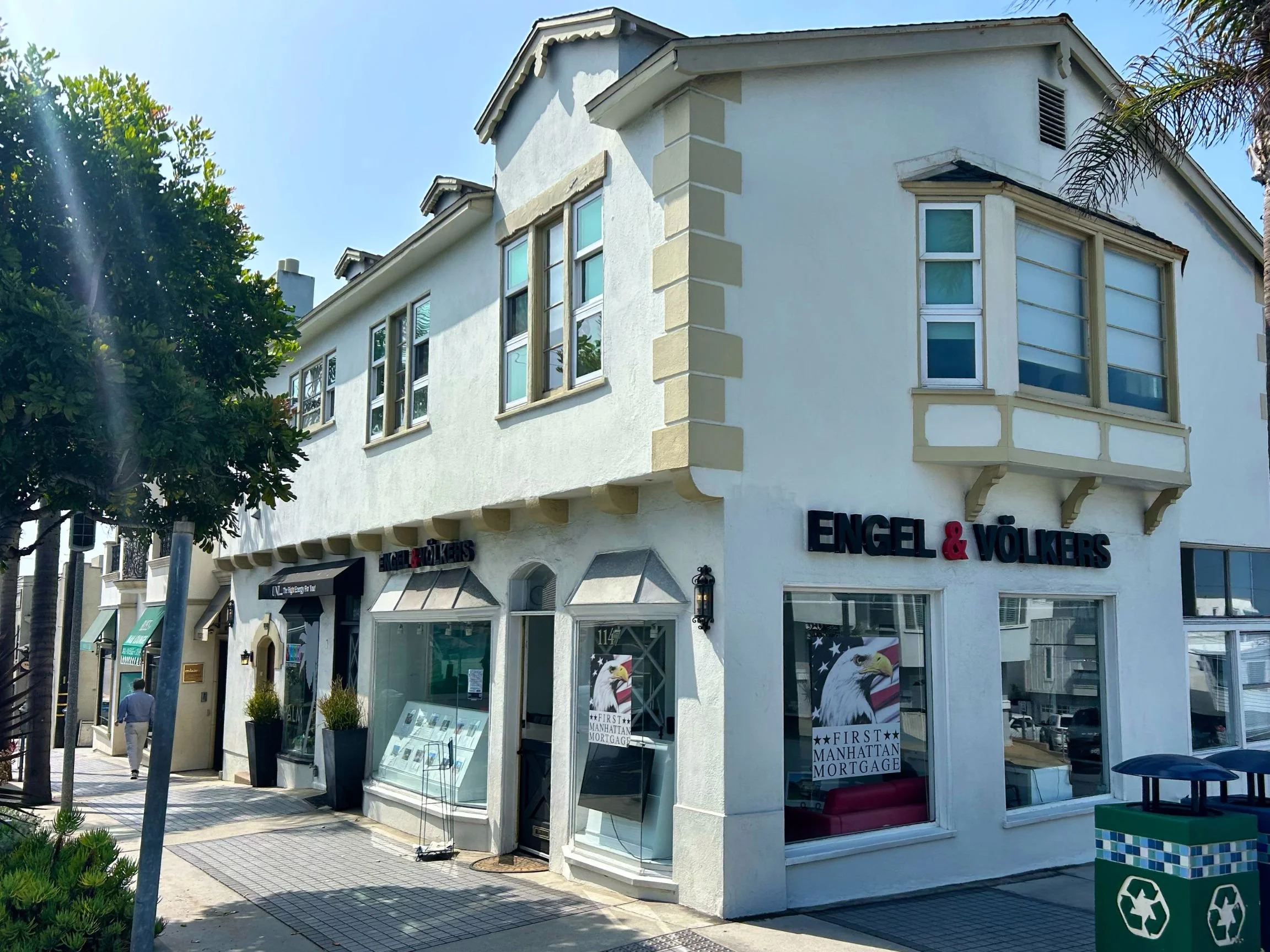 1225 El Prado Ave (35).jpg