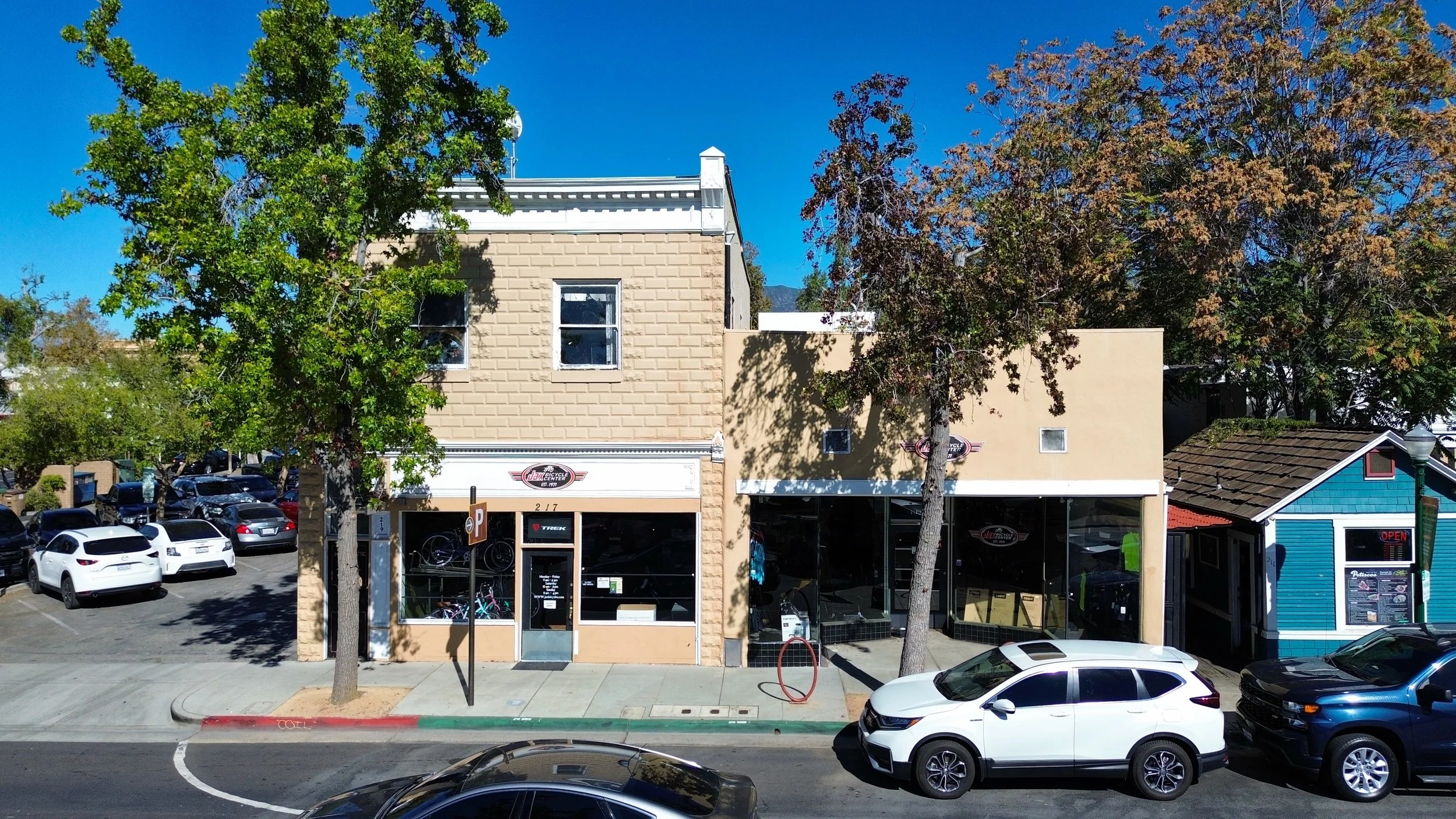 215-217 W 1st St, Claremont