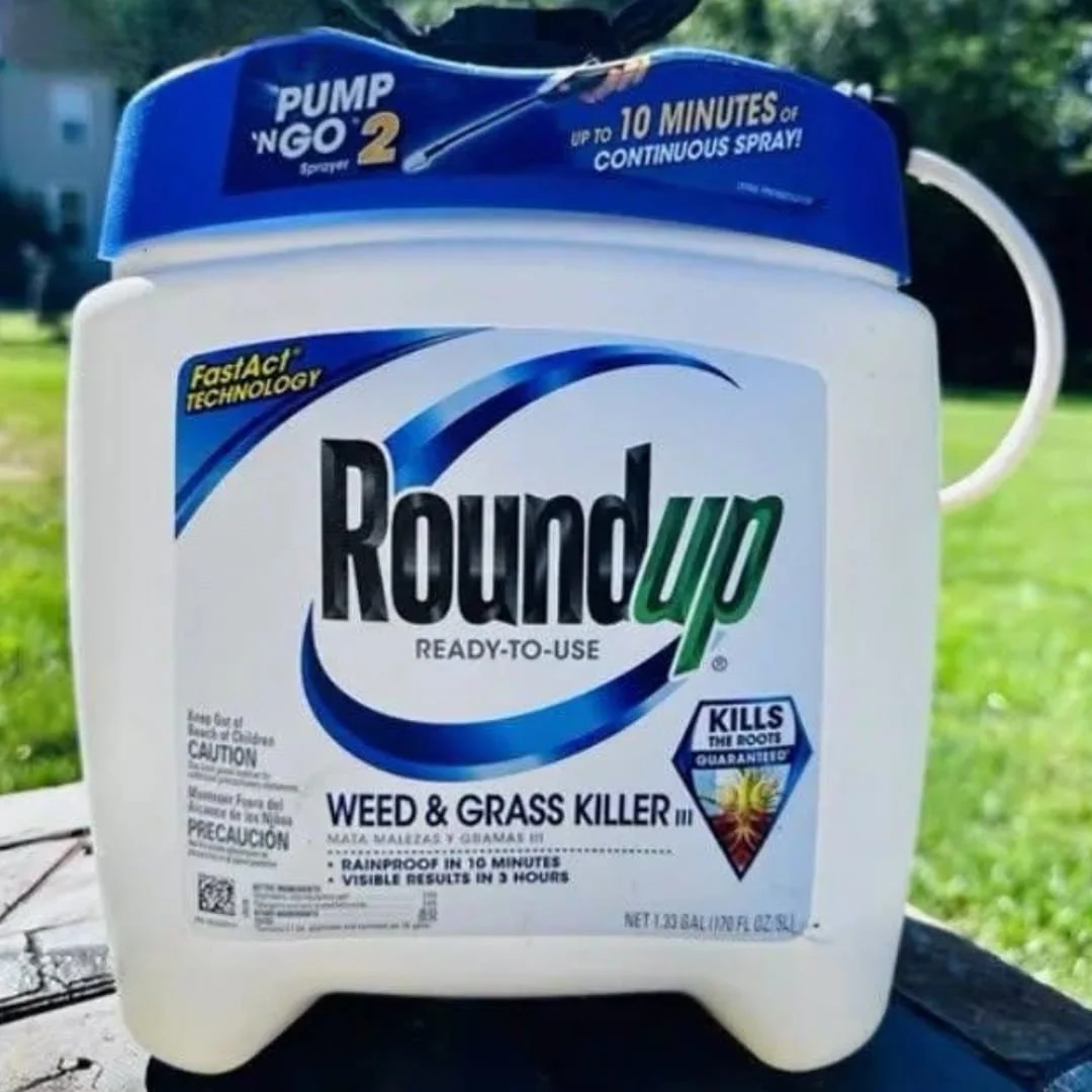Roundup Ready-To-Use Weed and Grass Killer III with Pump 'N Go 2 sprayer and 1.33 gallon container