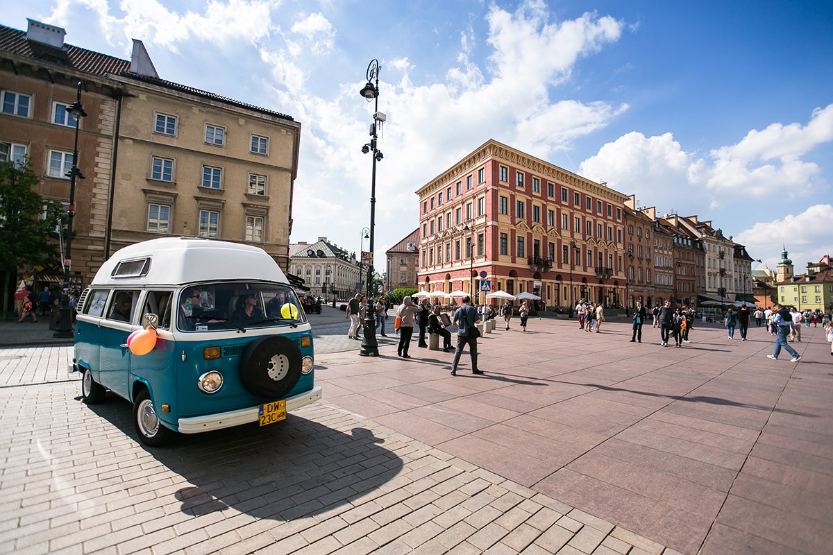 Retro bus na ślub w plenerze — wynajem Warszawa