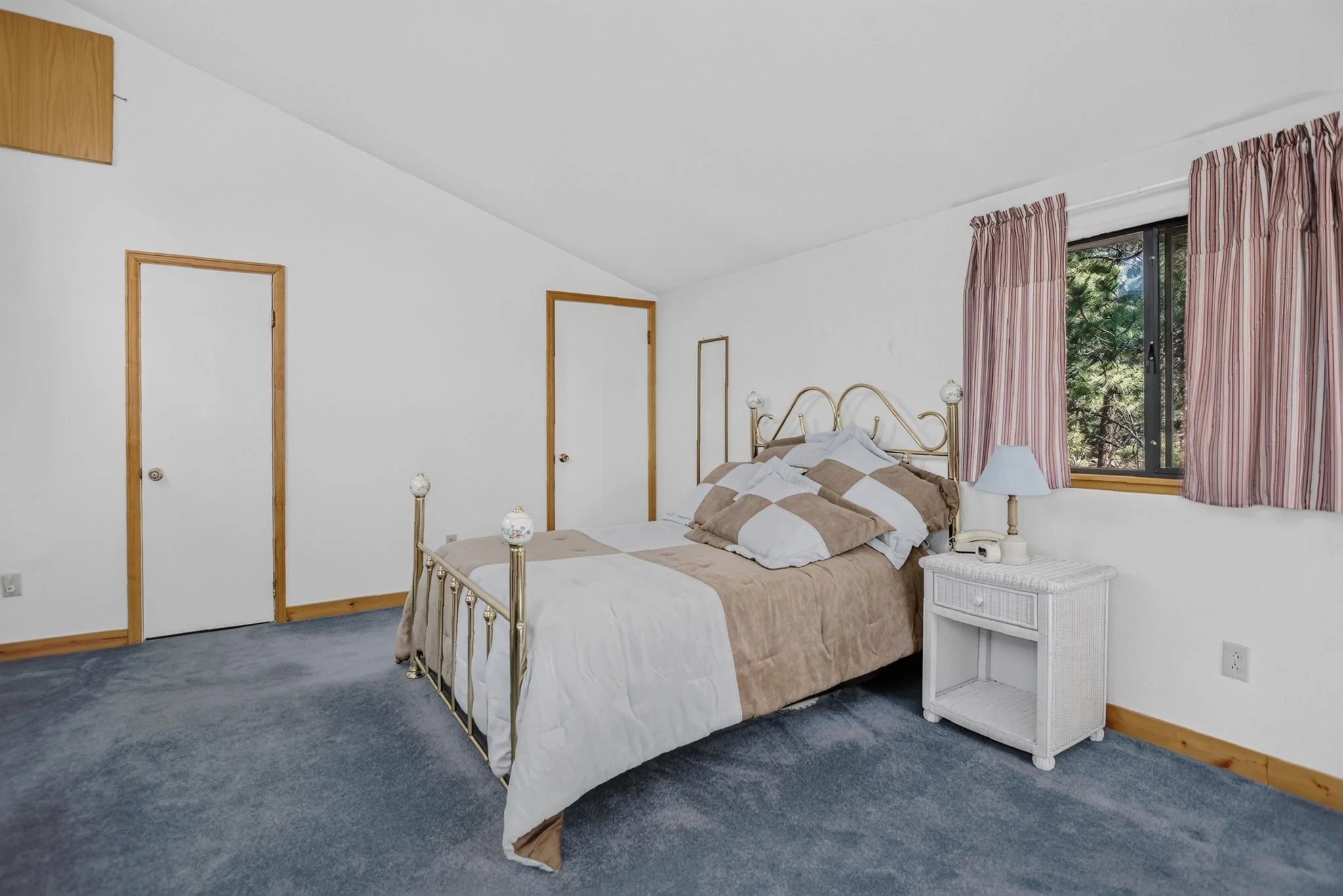 120_211 Cll De Lujan_BedroomC.jpg